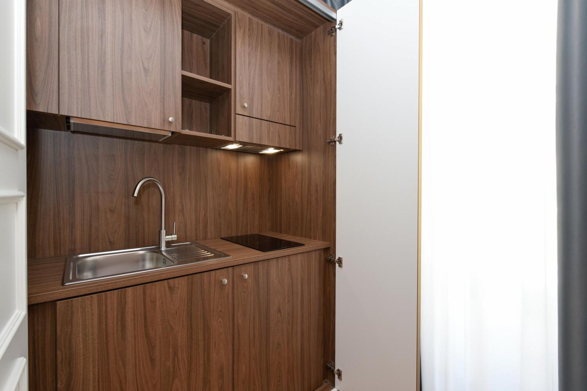 Studio Apartment
