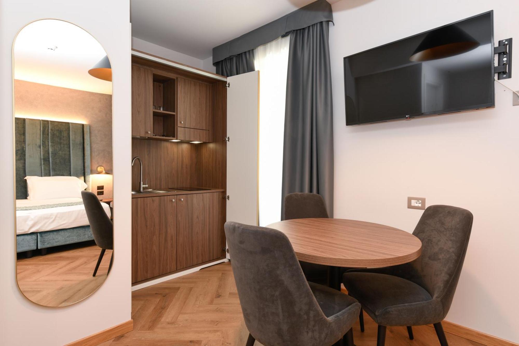 Studio Apartment