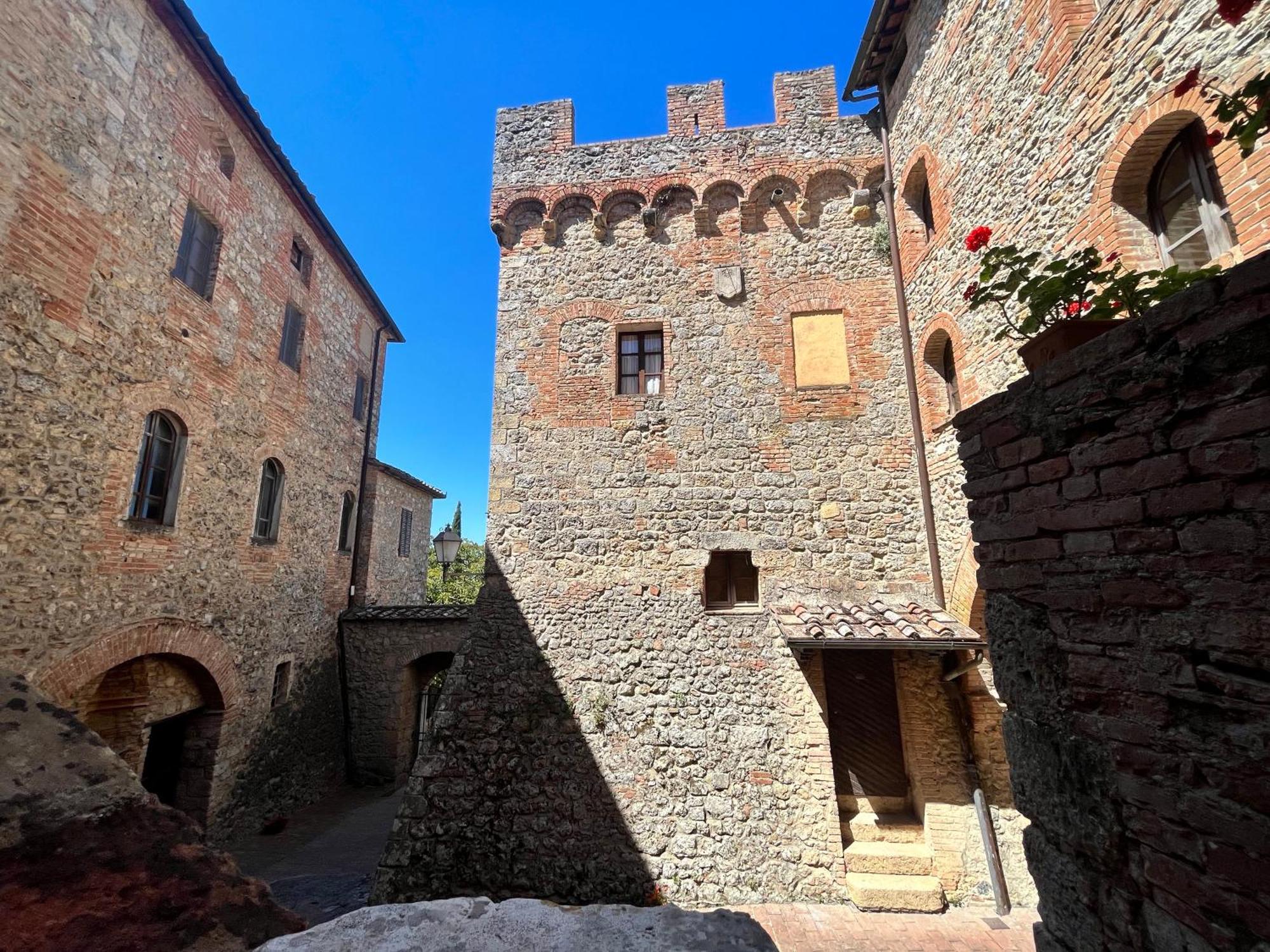 Appartamento con 2 Camere da Letto e Vista Giardino