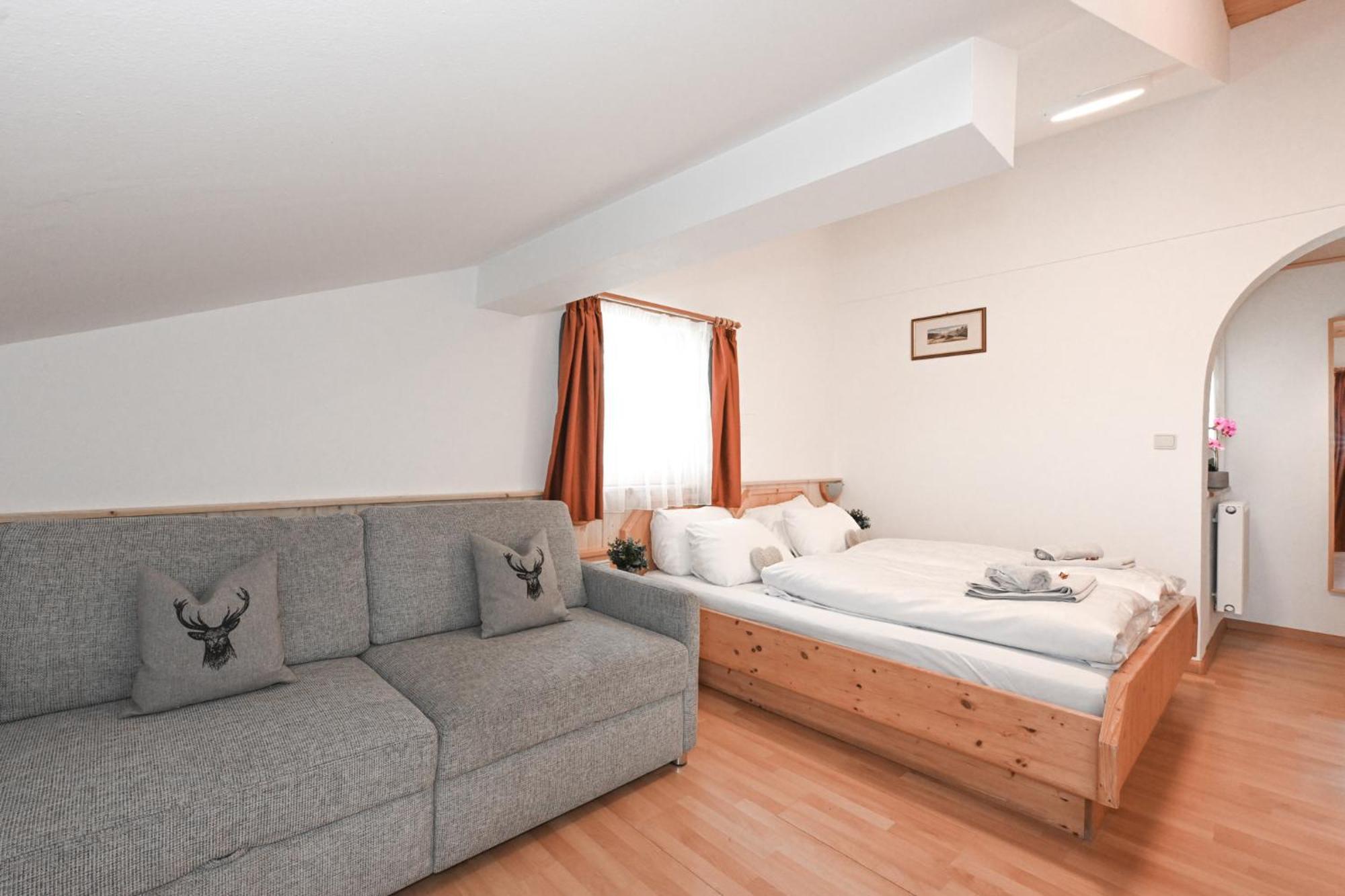 Deluxe Double Room Extra Bed