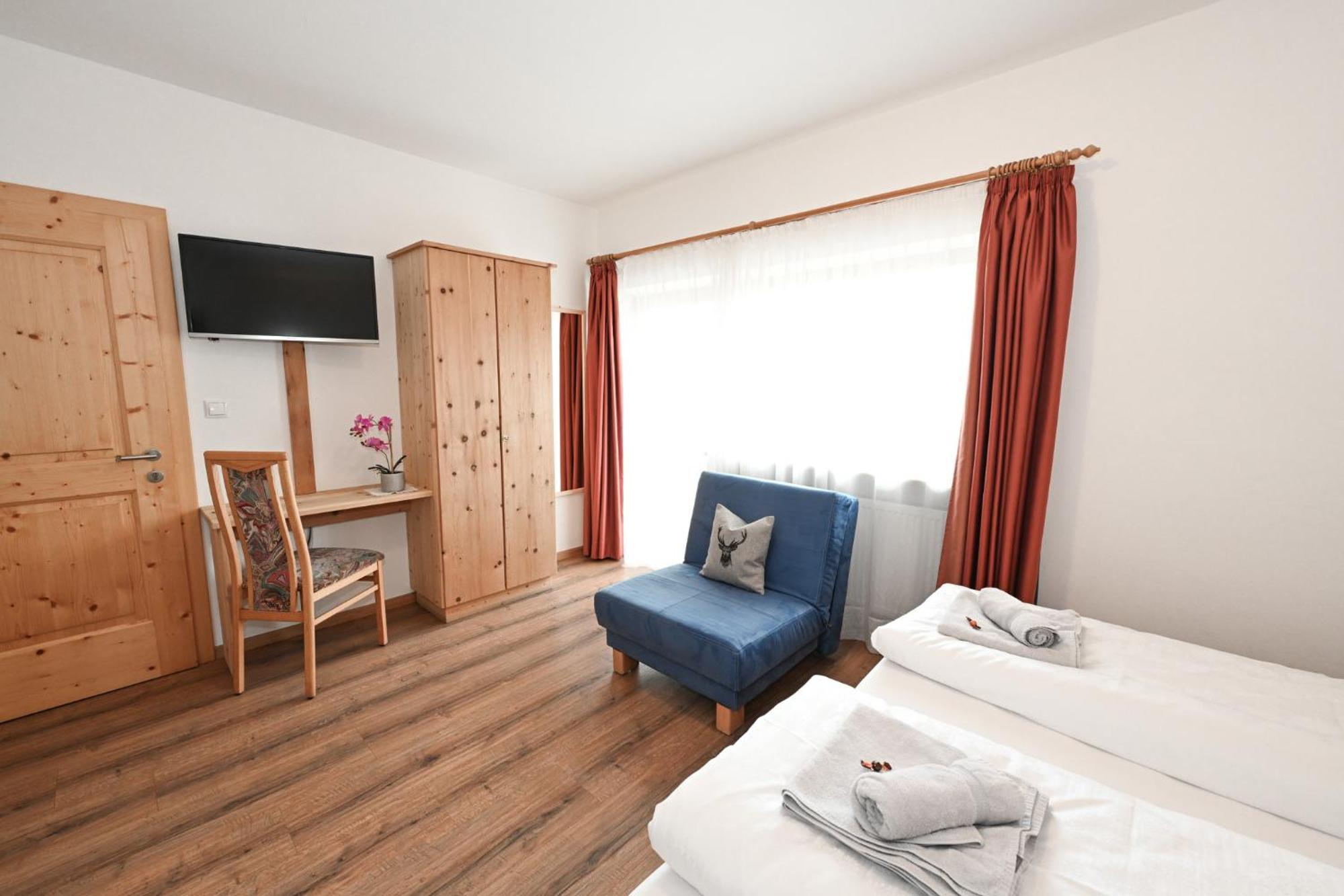Deluxe Double Room Extra Bed