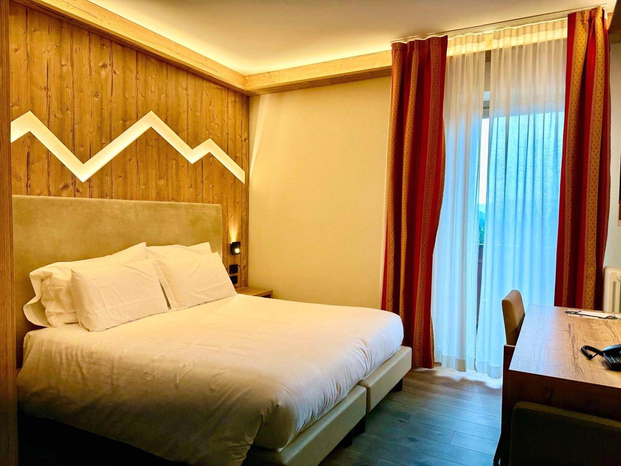 Comfort Queen Room