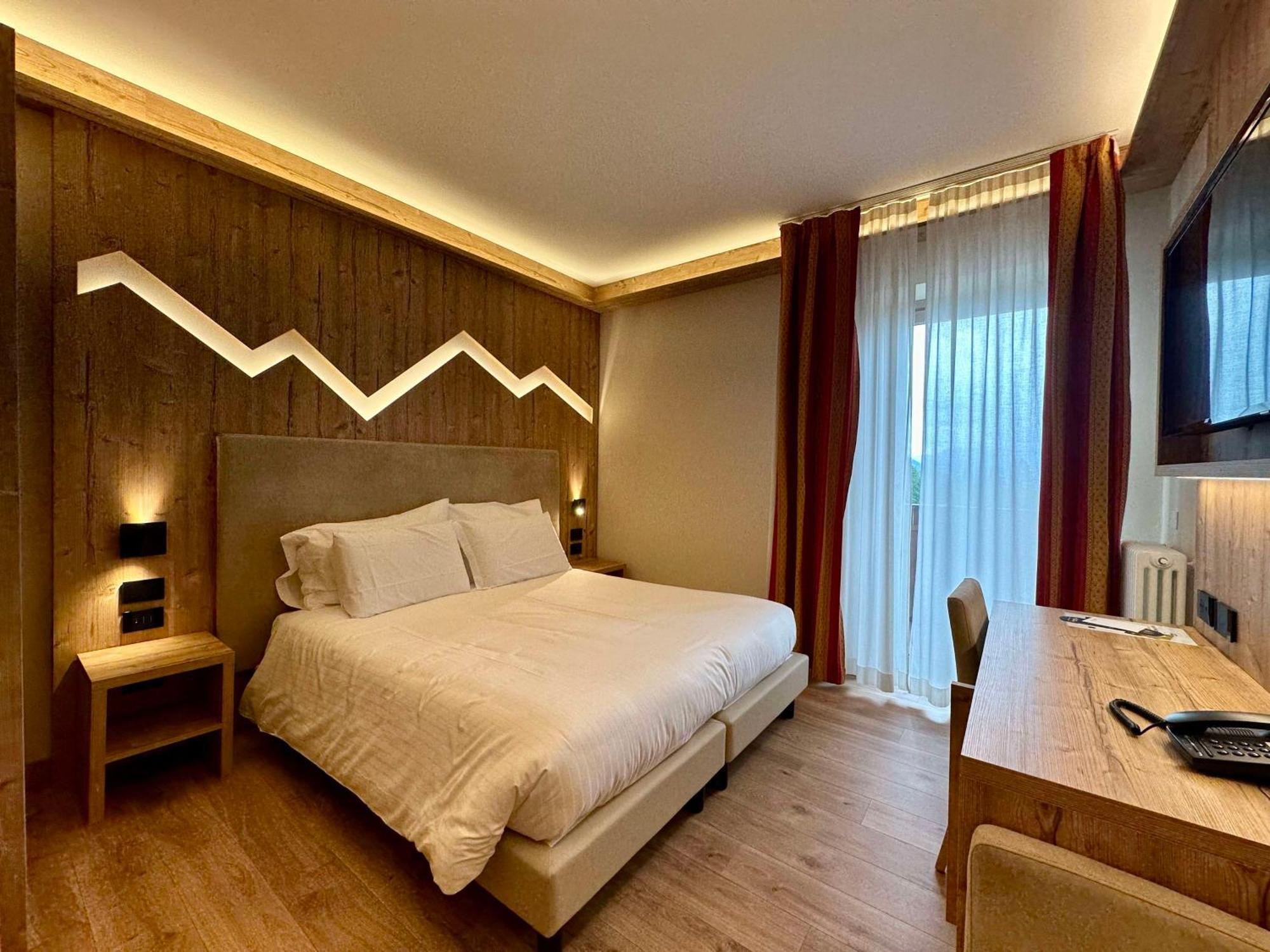 Comfort Queen Room