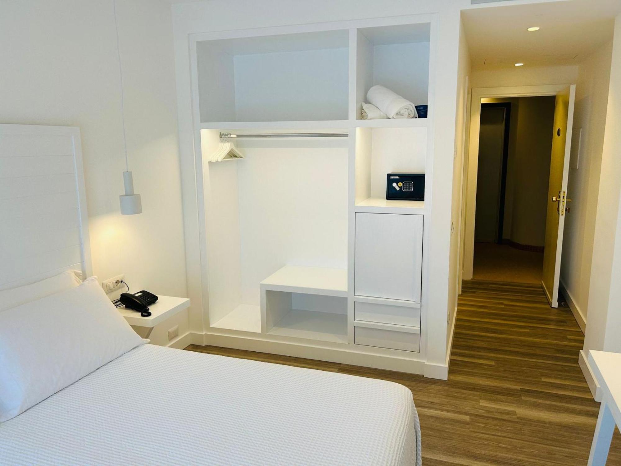 Deluxe Doppel-/Zweibettzimmer mit Meerblick