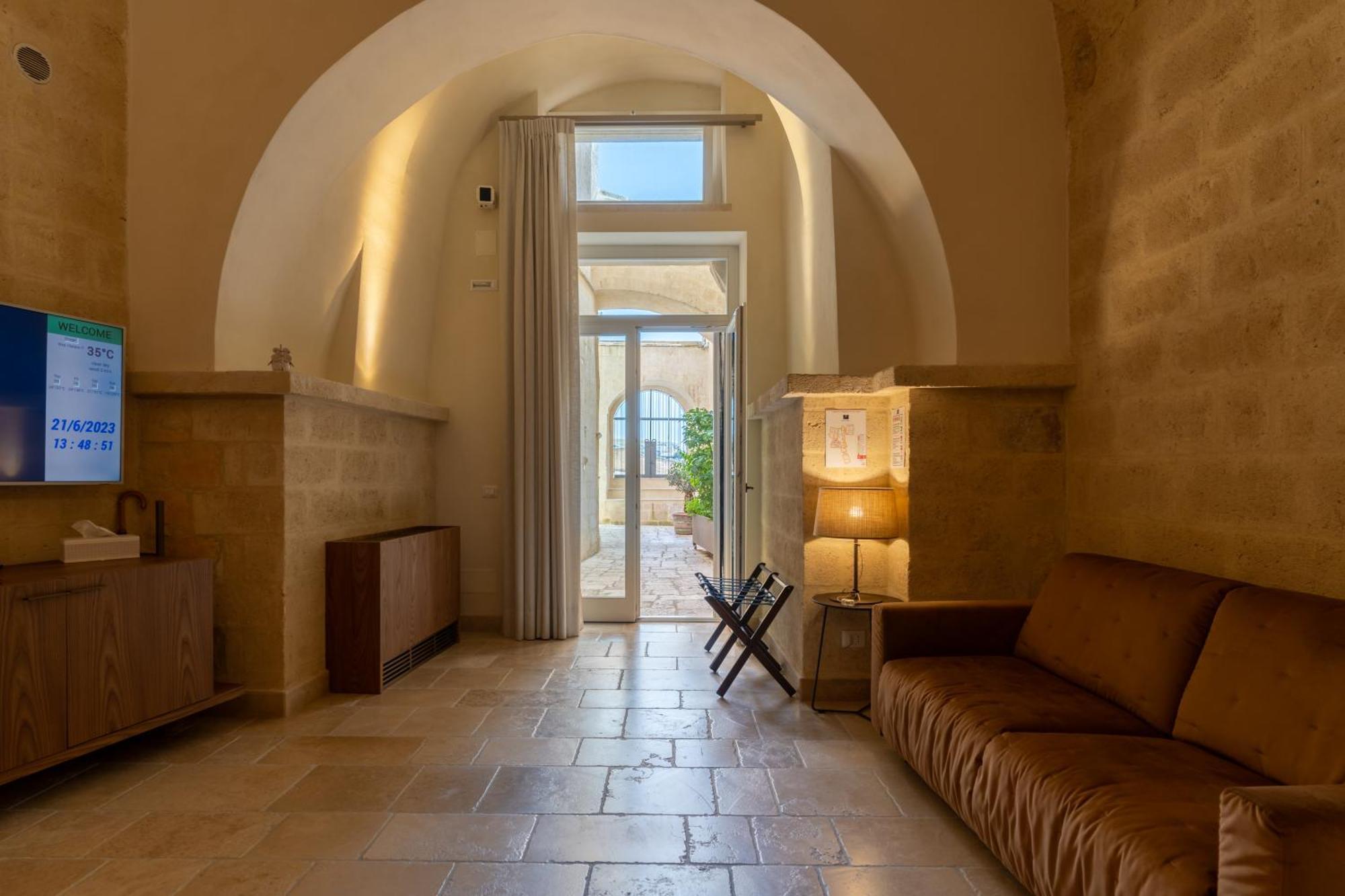 King Suite Spa Bath