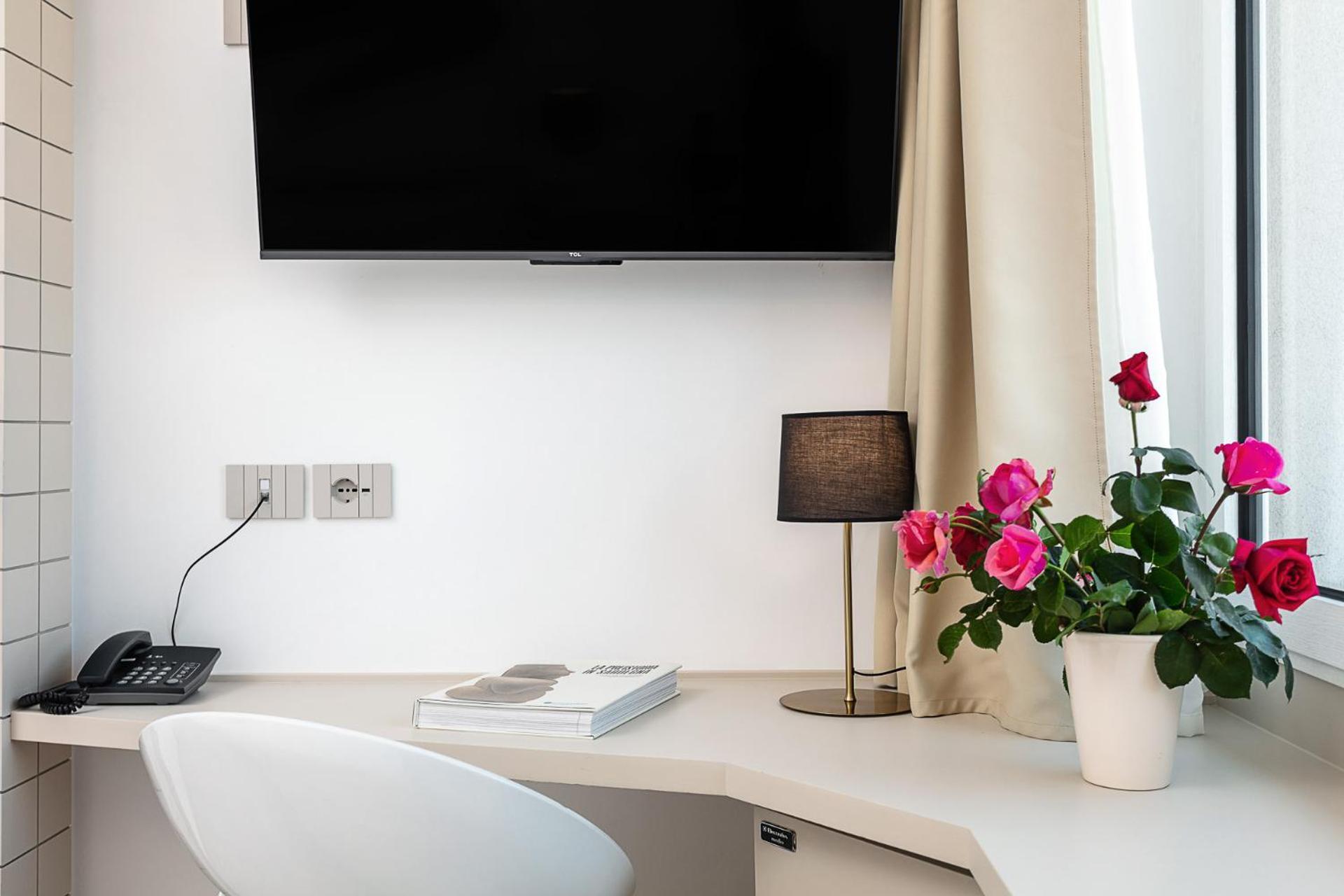 Double Room,1558516201:JPEG