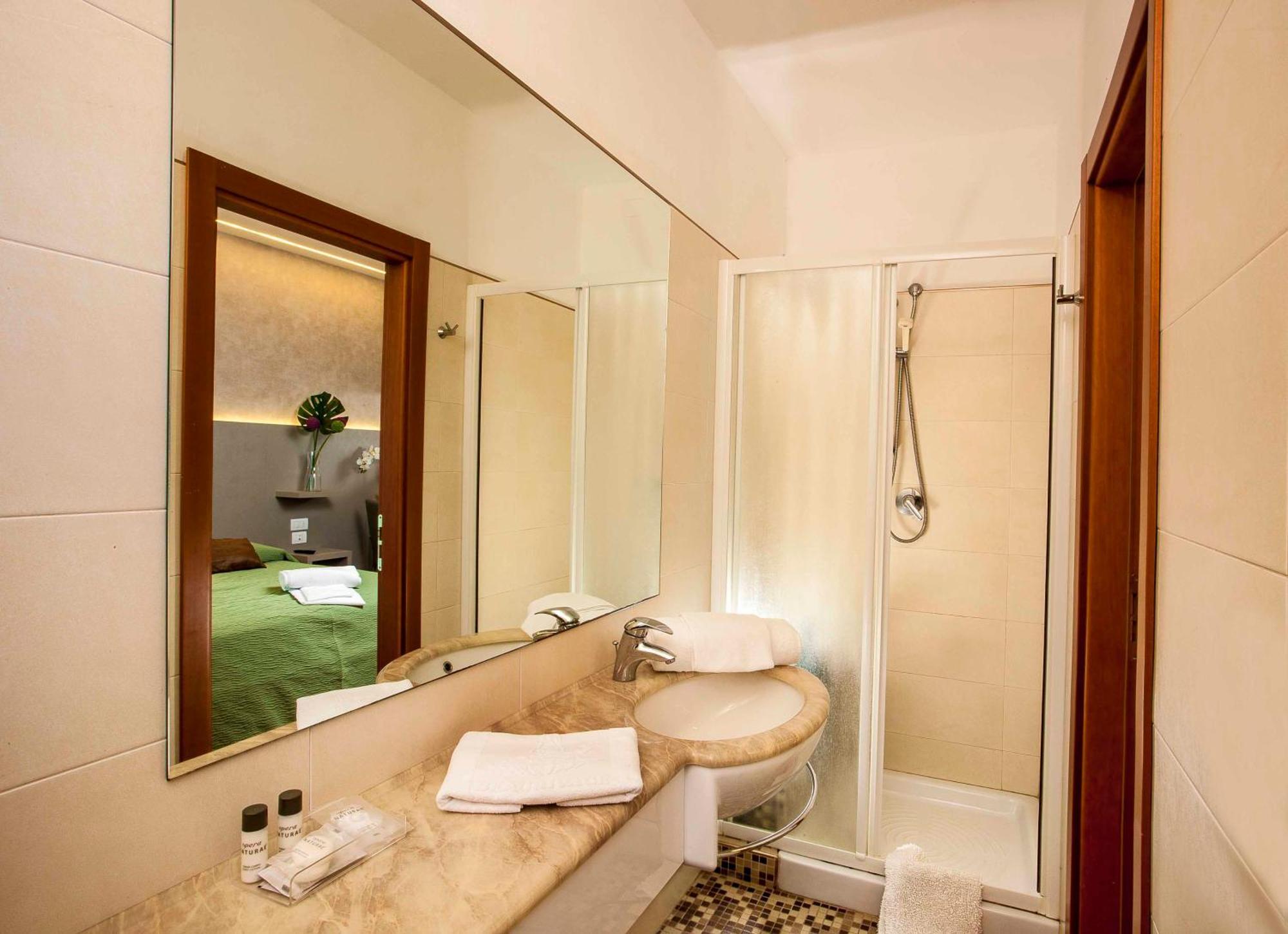 Double or Twin Room Side Sea View
