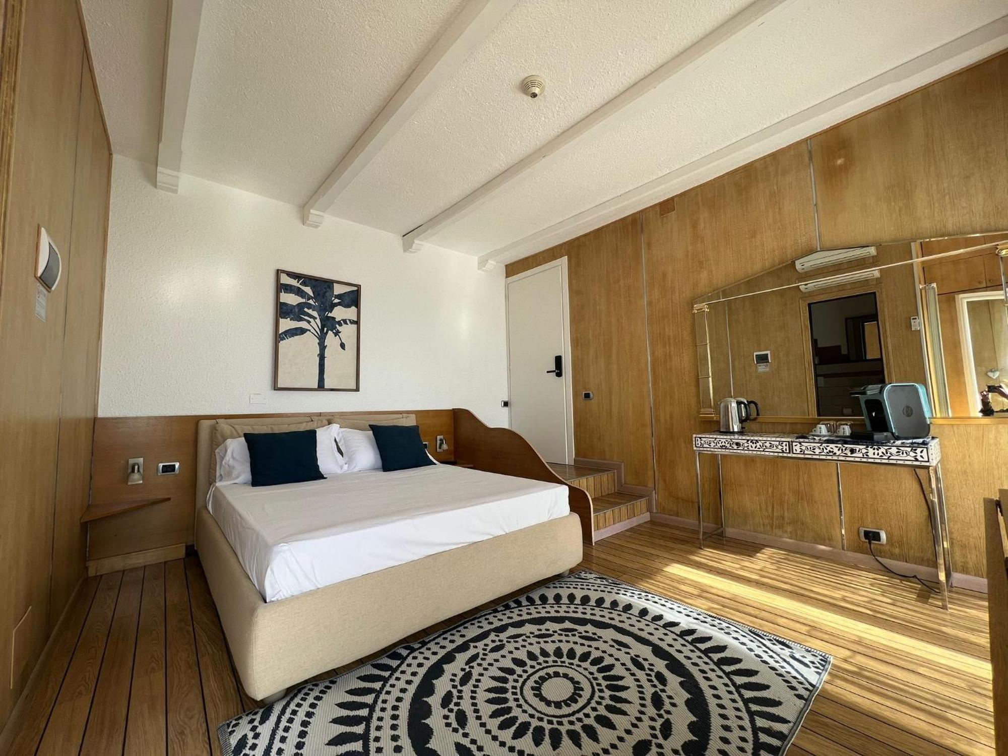 Superior Triple Room Sea View