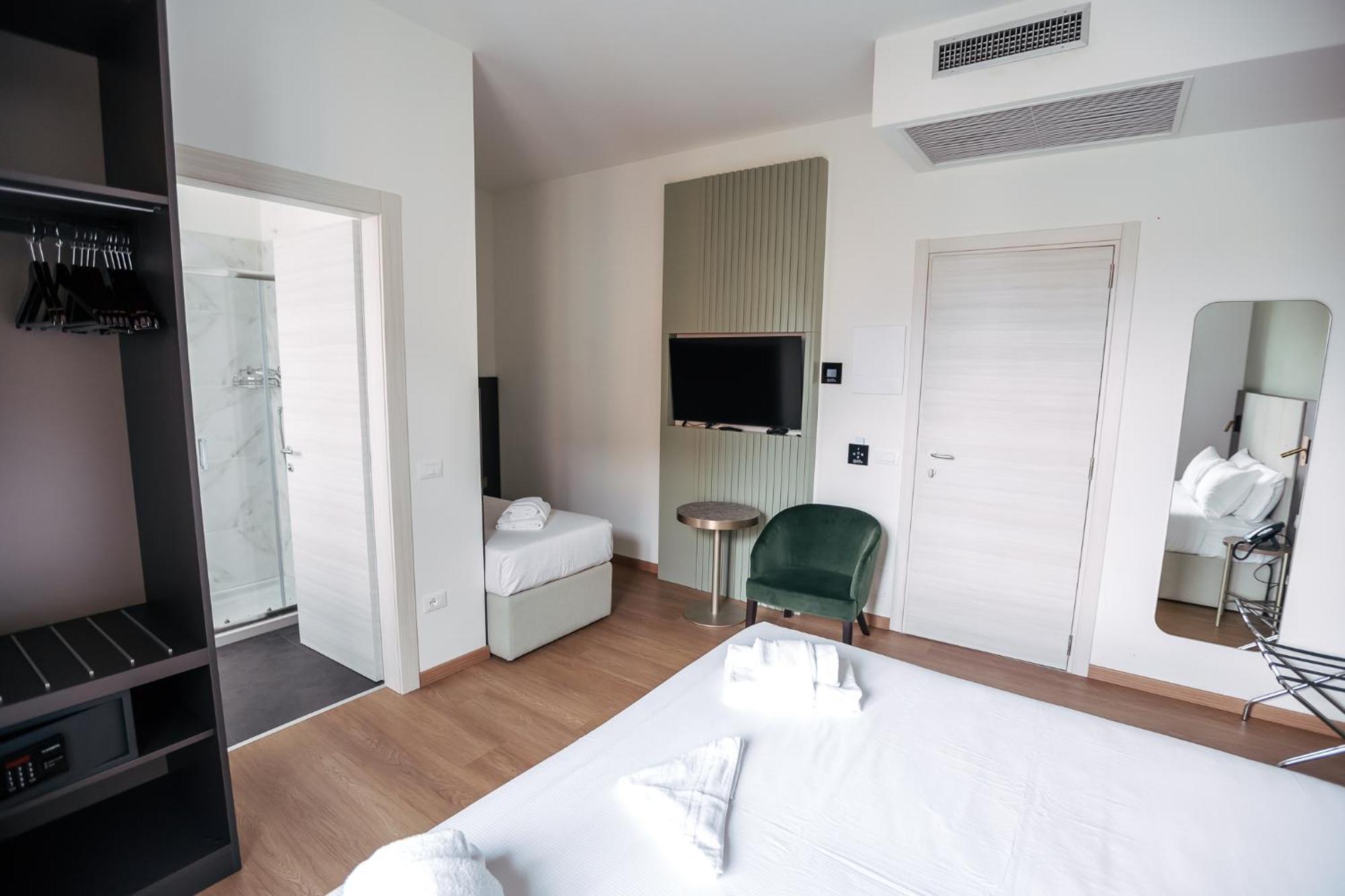Superior Triple Room