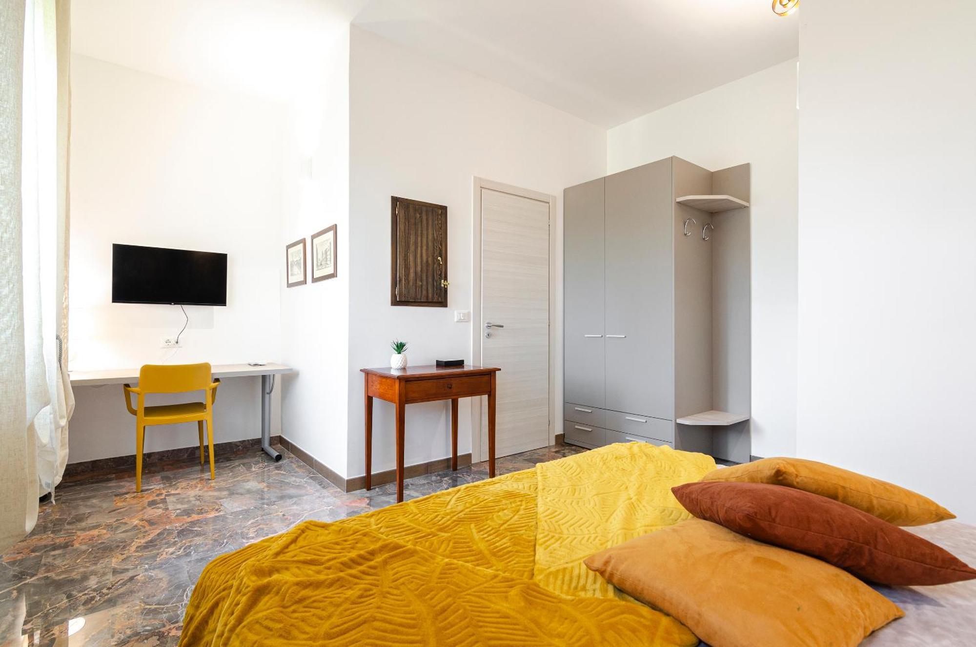 Double Room,1573126436:JPEG