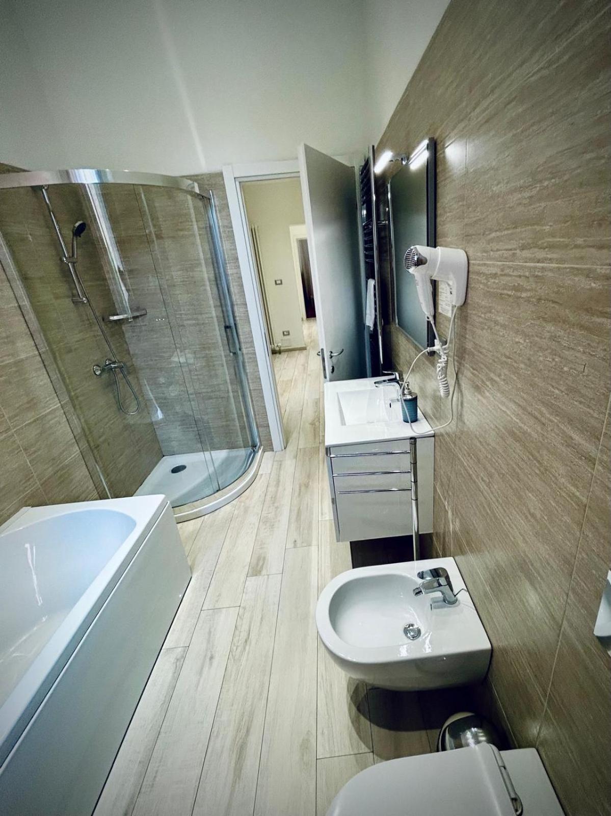 One-Bedroom Deluxe Apartment