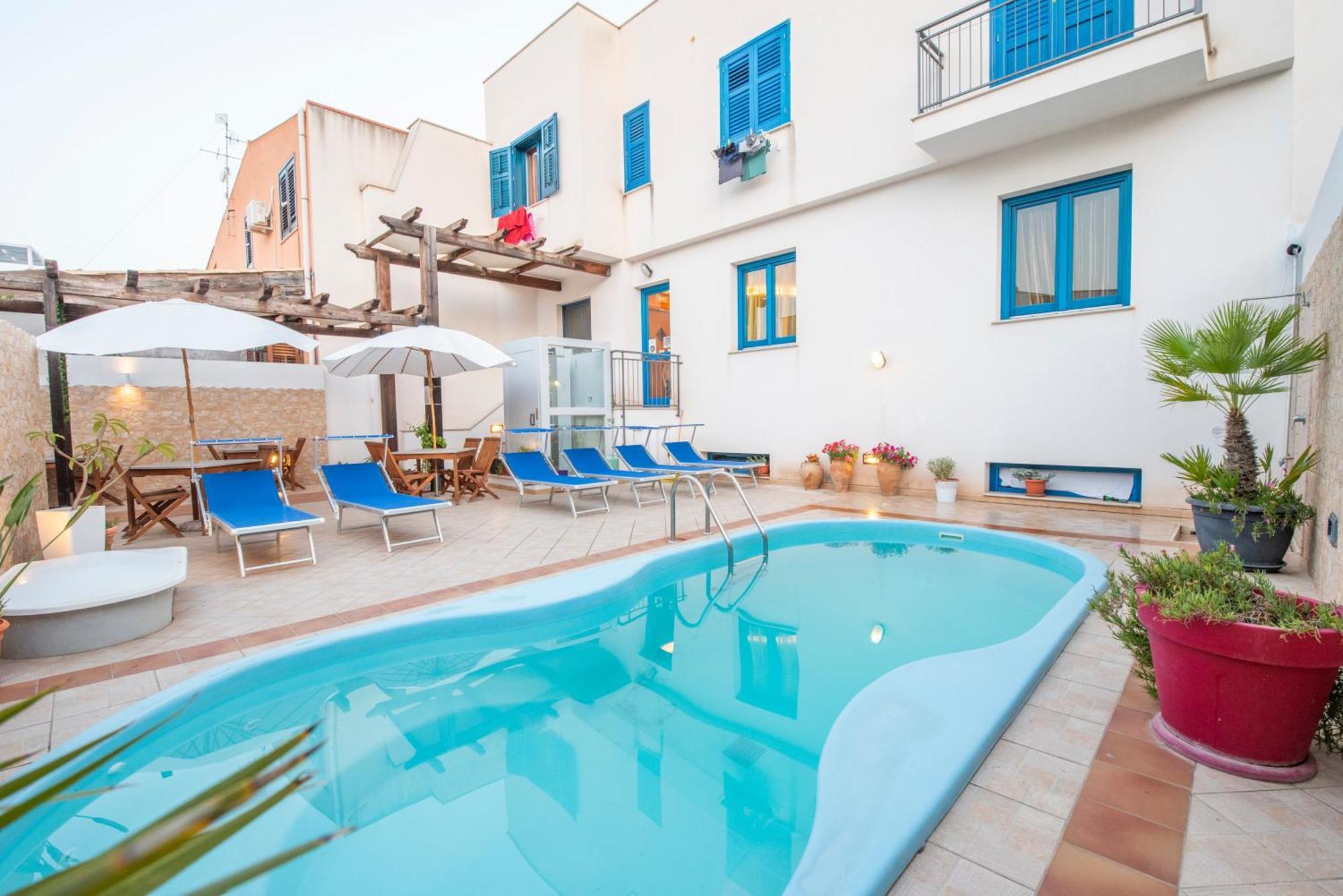Double Room Pool View