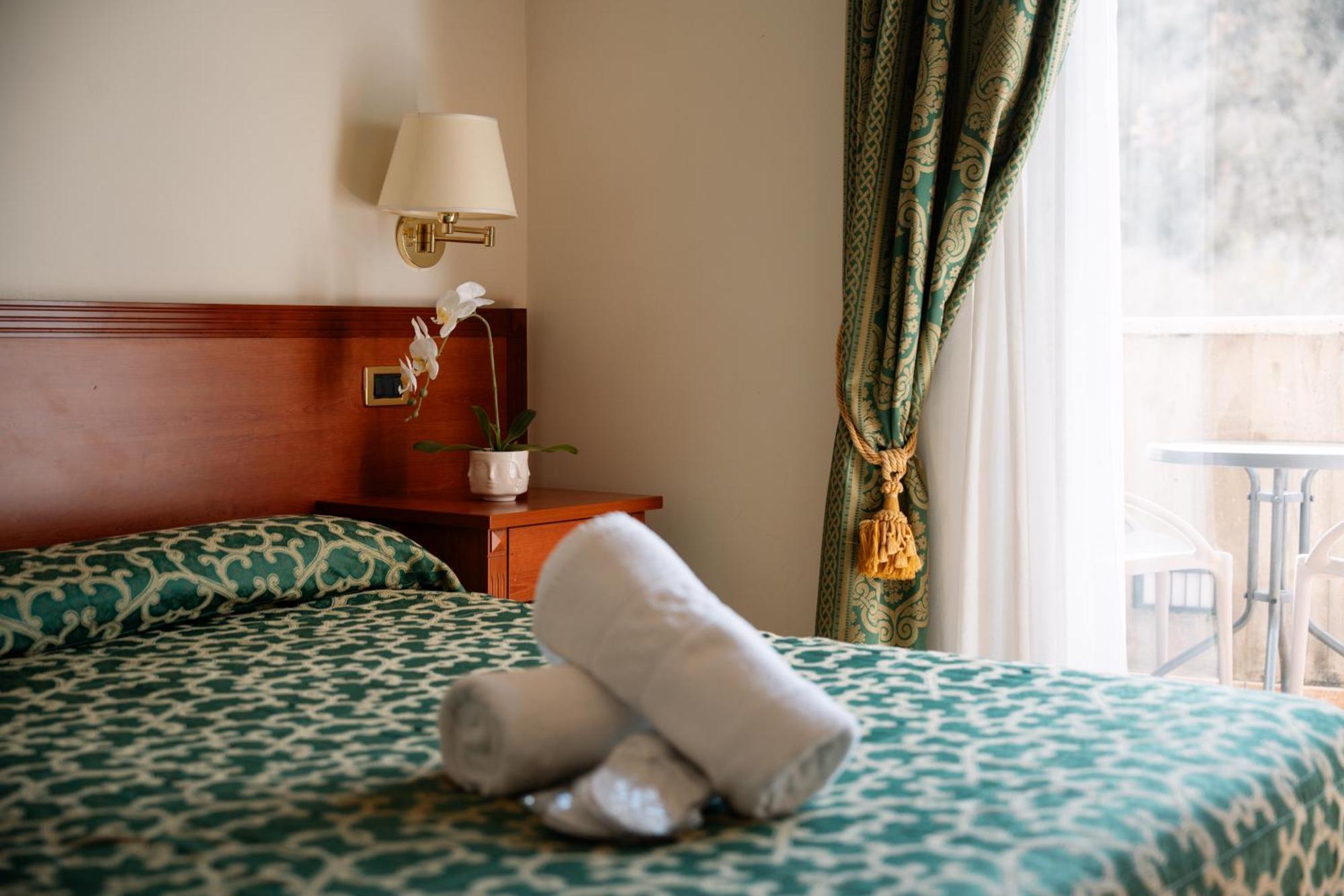Double or Twin Room Terrace