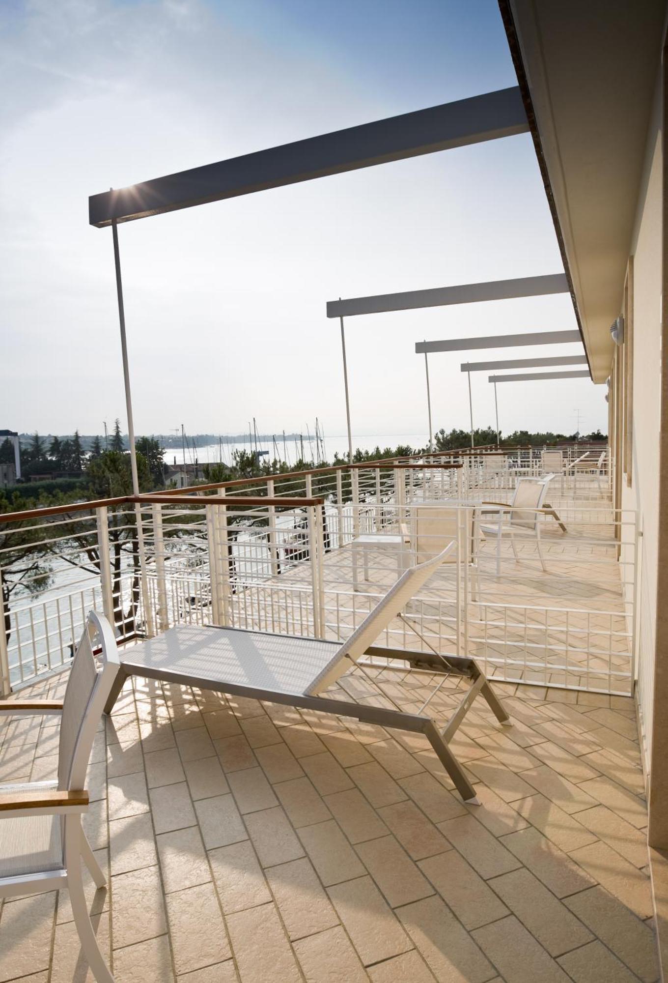 Superior Double Room Terrace Lake View