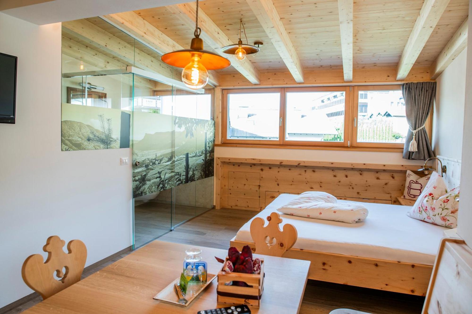 Double Room Mountain View