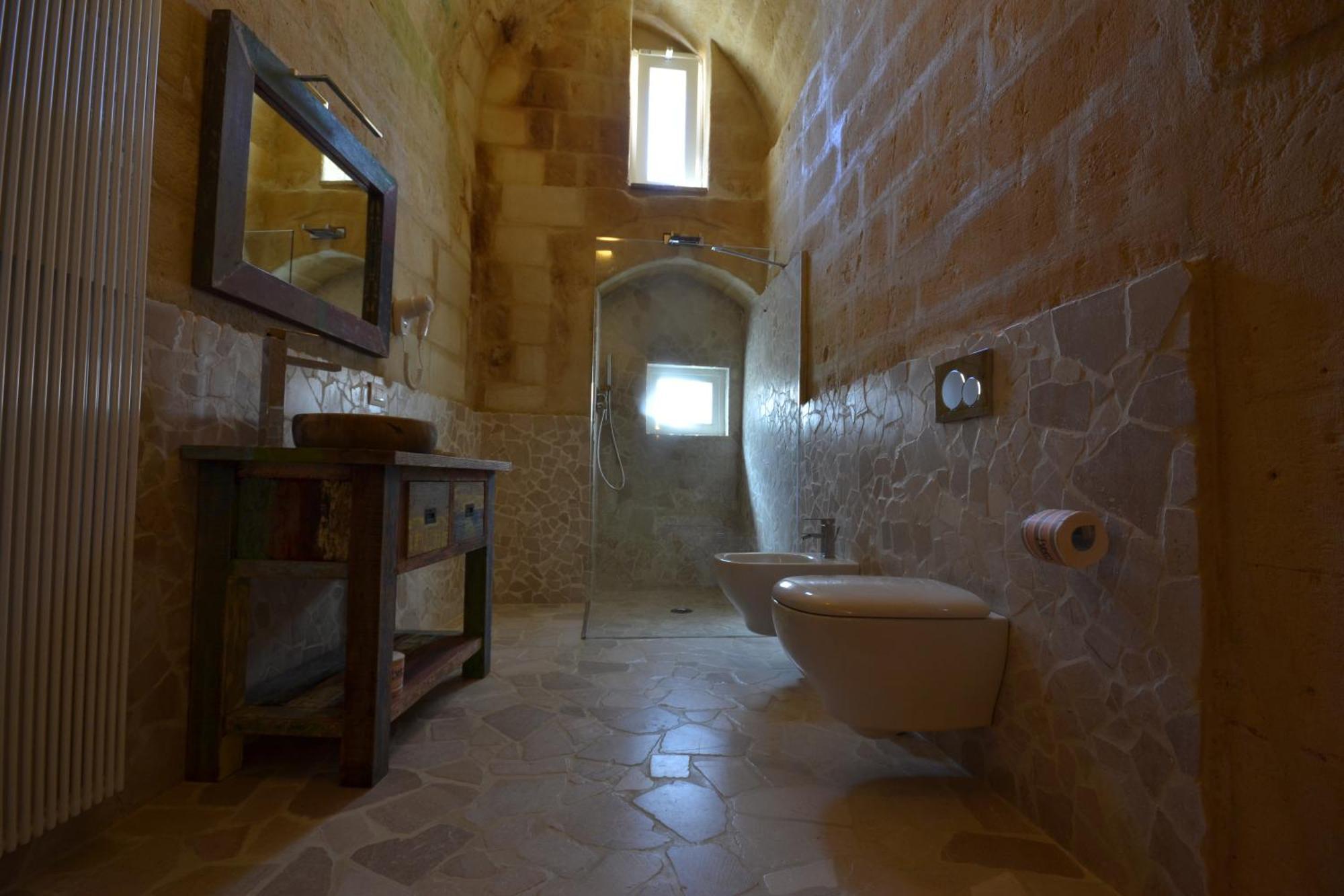 Suite Cave
