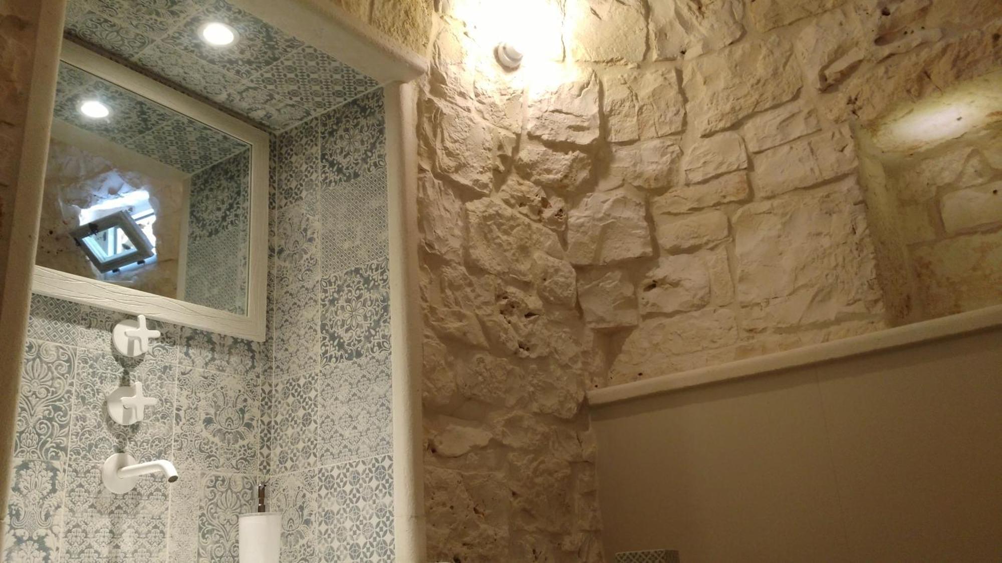 Family Room Private Bathroom