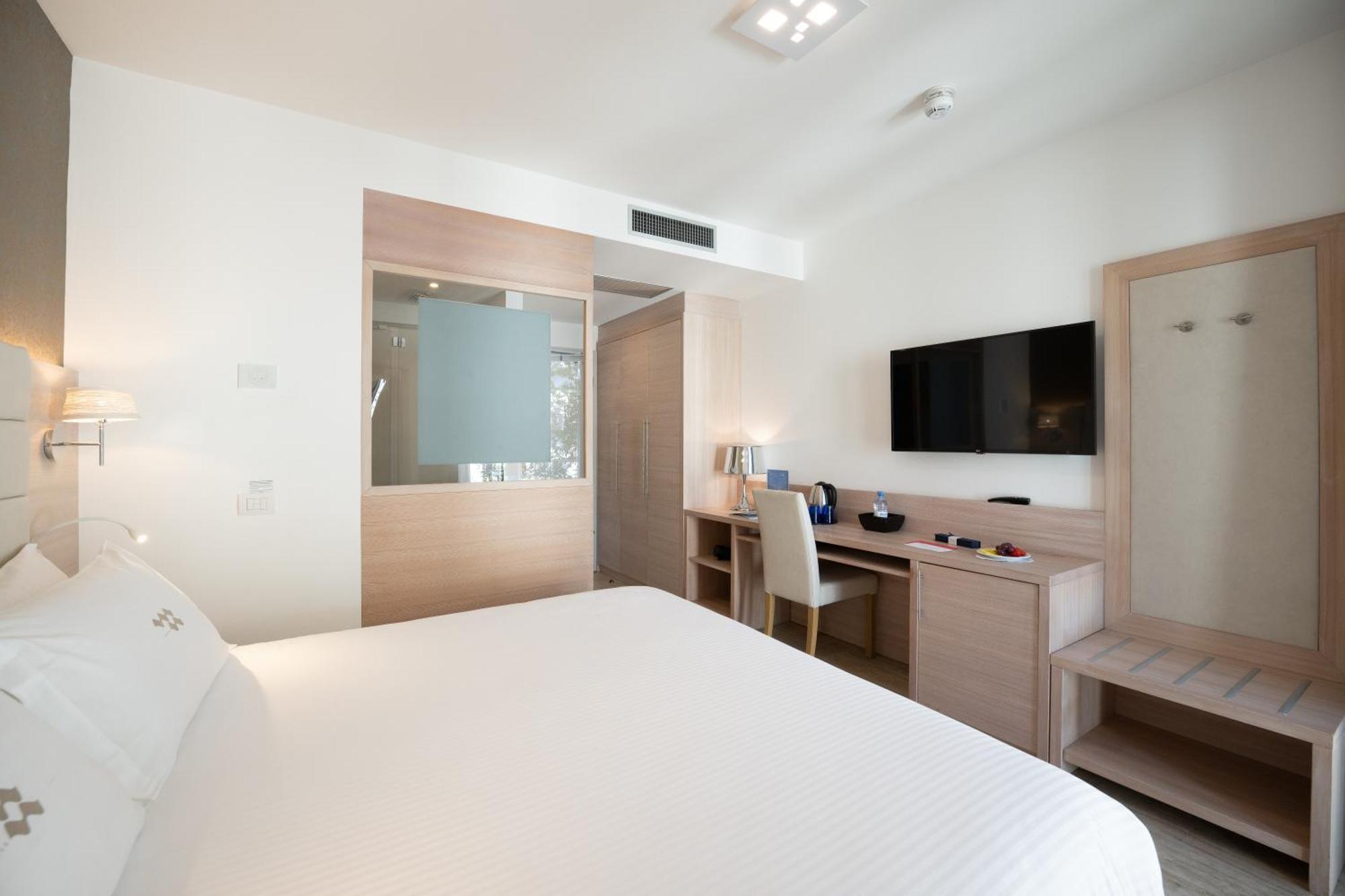Comfort Double Room Partial Lake View Balcony