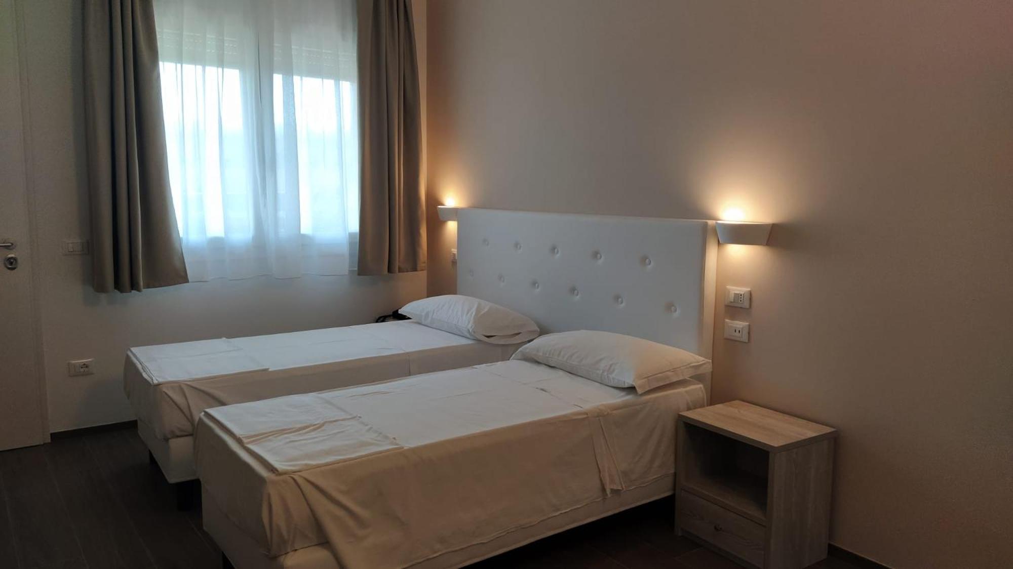Large Double or Twin Room