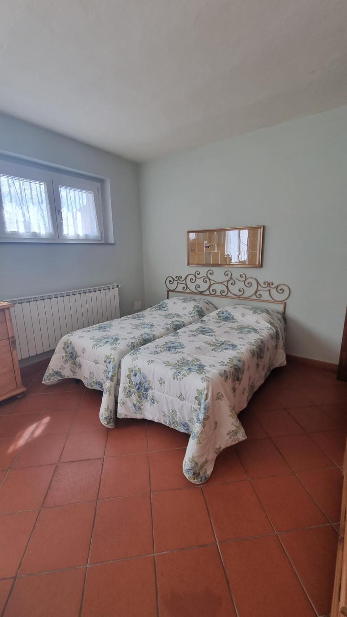 Deluxe One-Bedroom Apartment