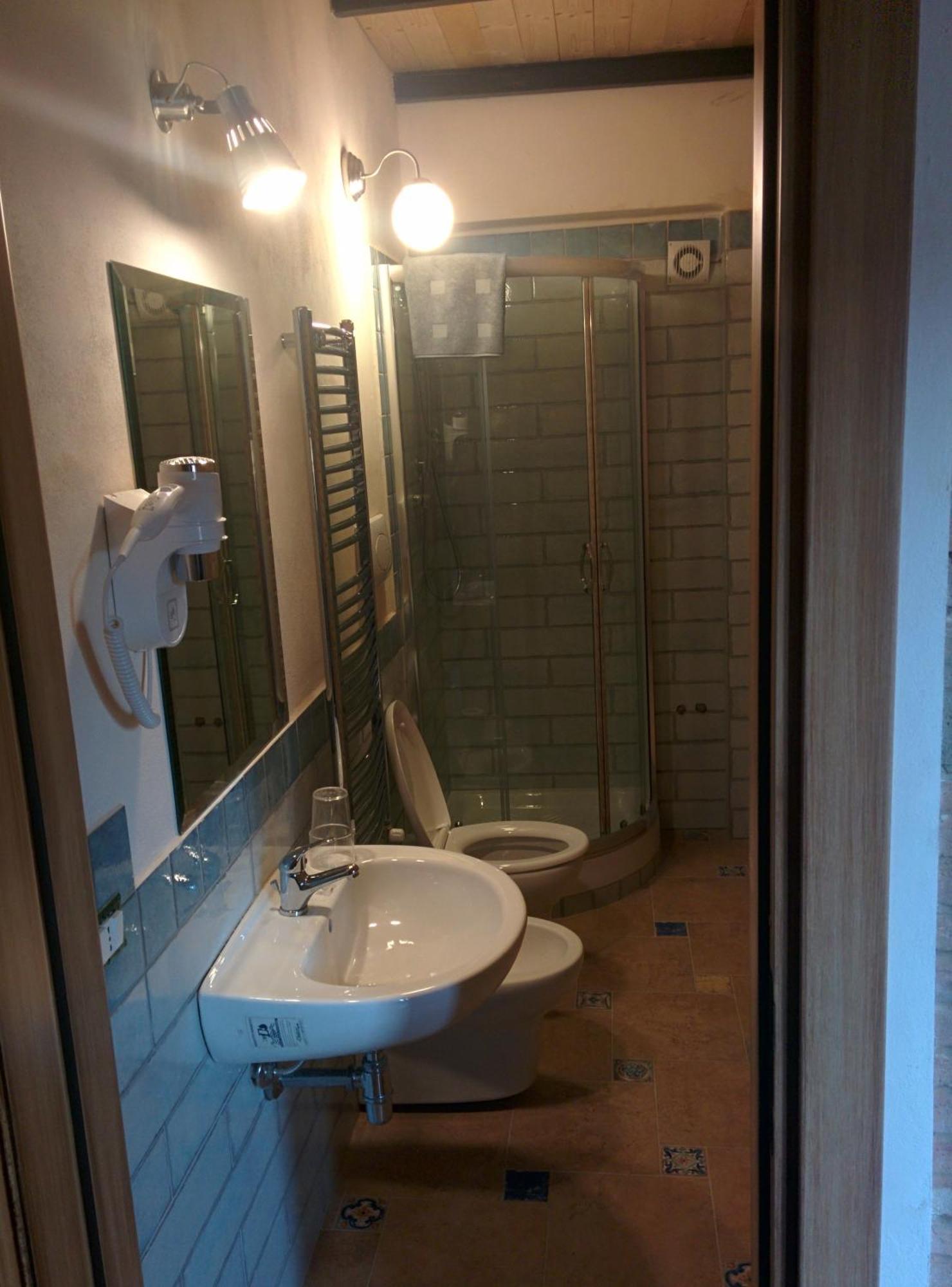 Single Room Shower