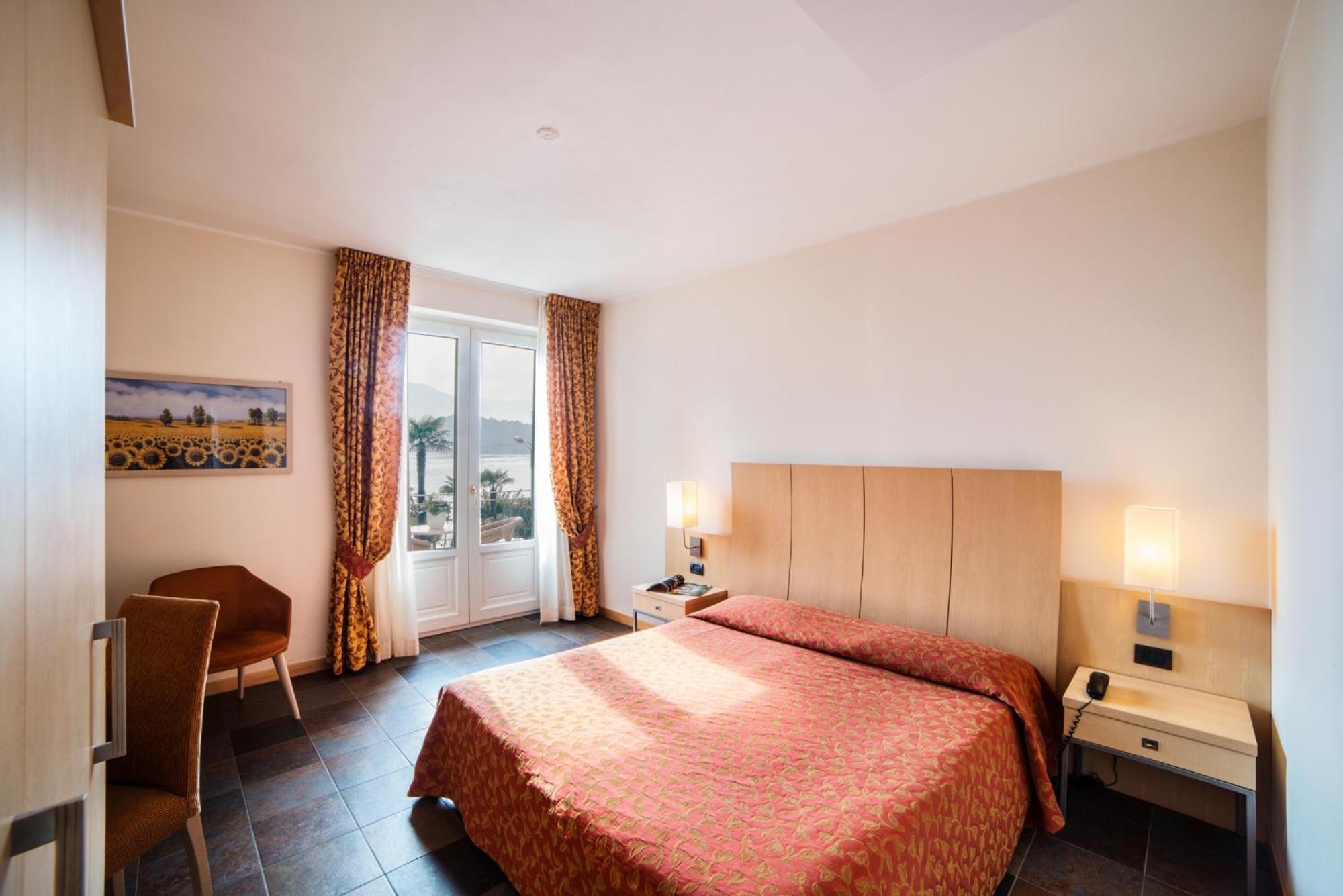 Double Room Lake View Annex
