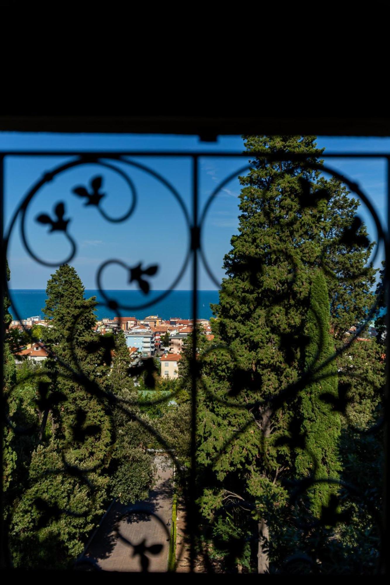 Deluxe Double Room Garden View