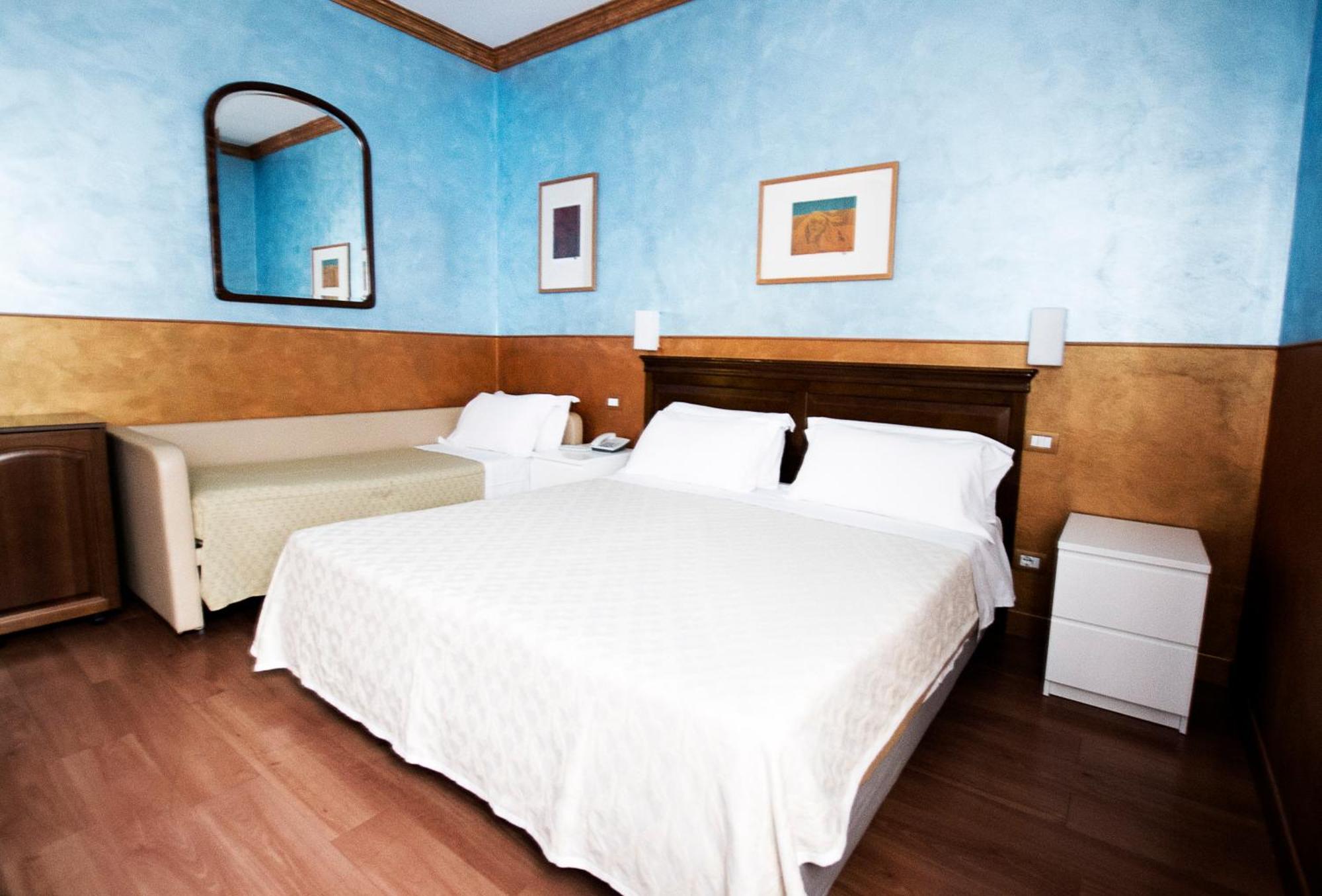 Classic Triple Room