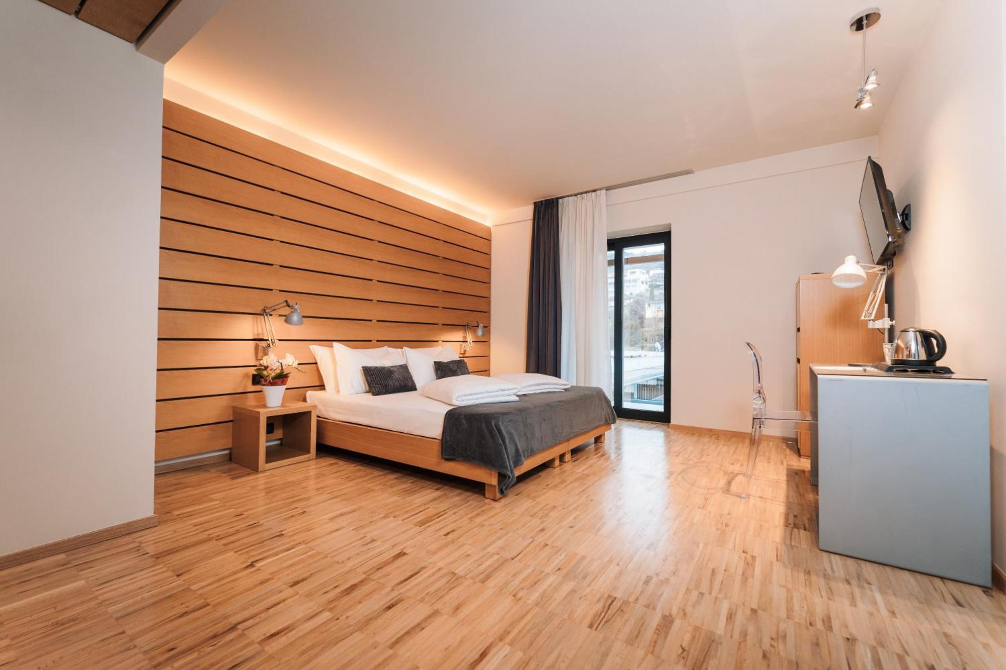 Premium Panorama Room Lake View