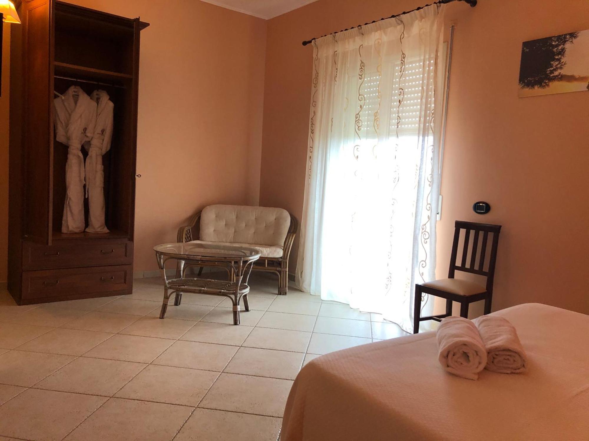 Deluxe Family Room