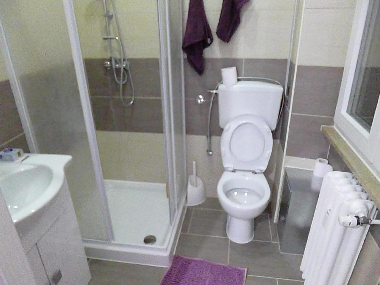 Single Room Private Bathroom