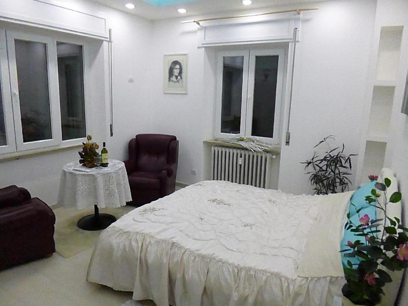 Double Room Private Bathroom