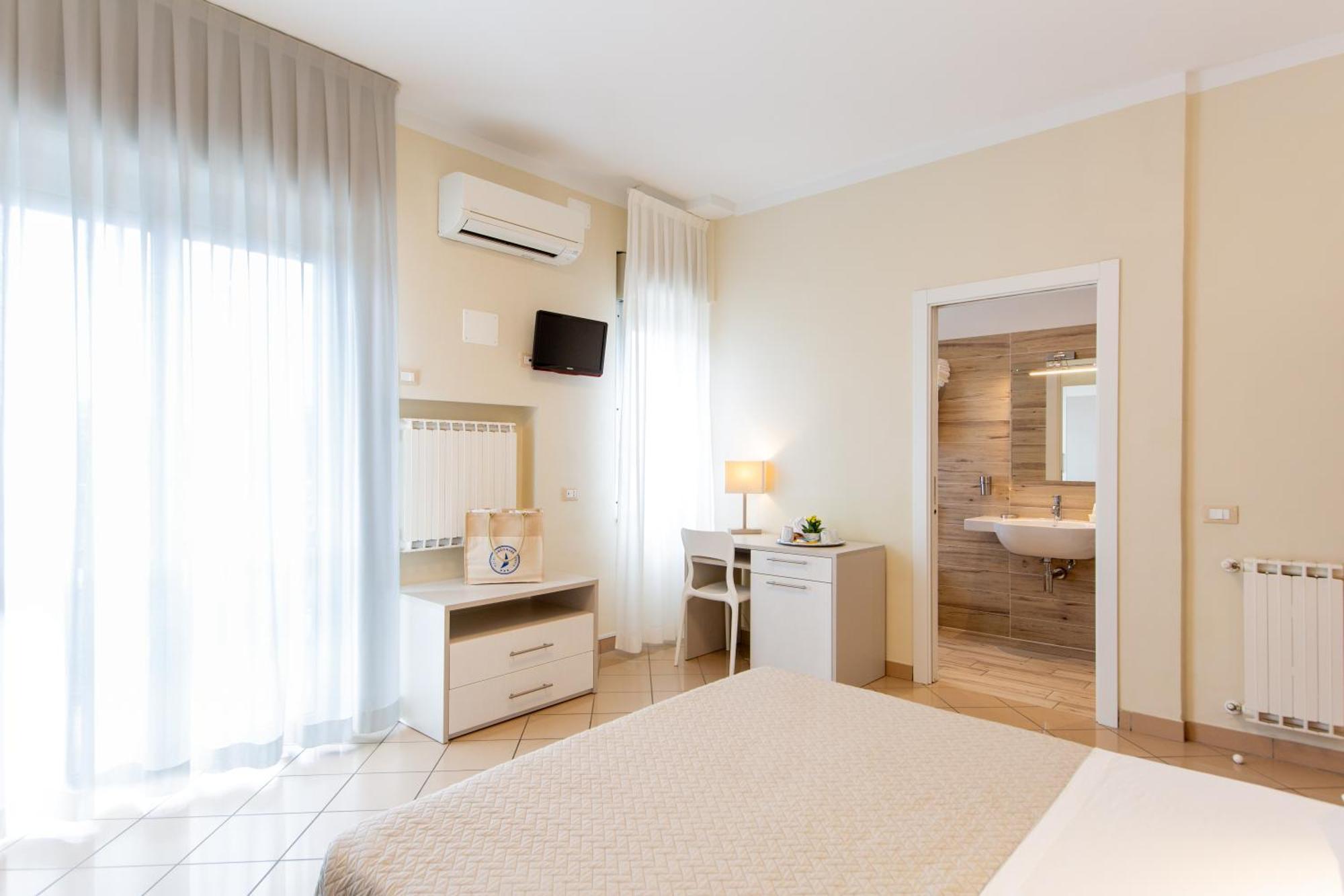 Premium Room Lateral Sea View