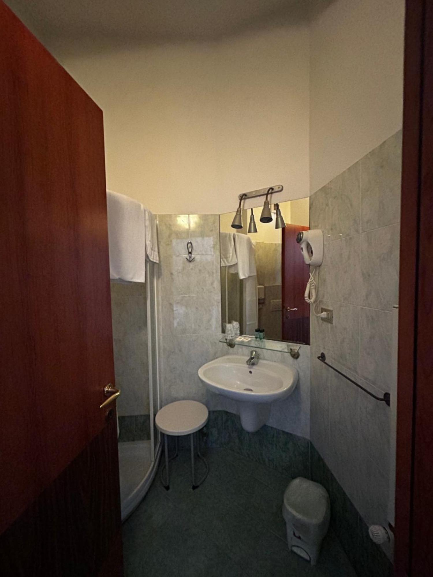 Budget Single Room,1593802443:JPEG