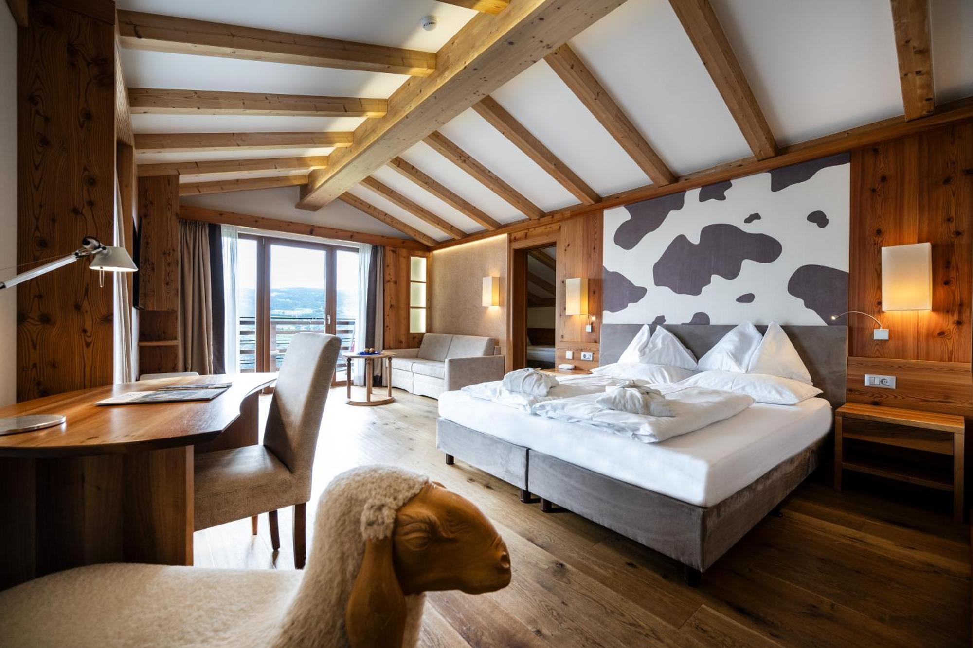 Two-Bedroom Suite Balcony Valley View
