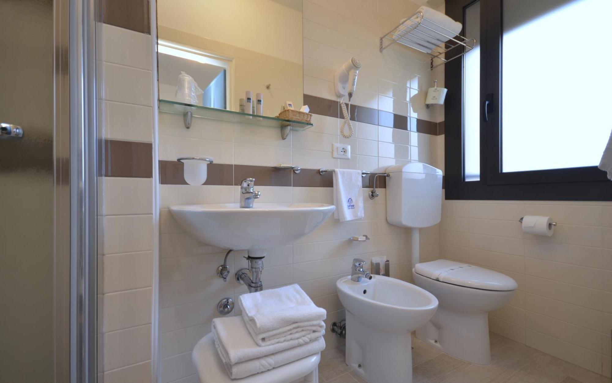 Single Room Private Bathroom
