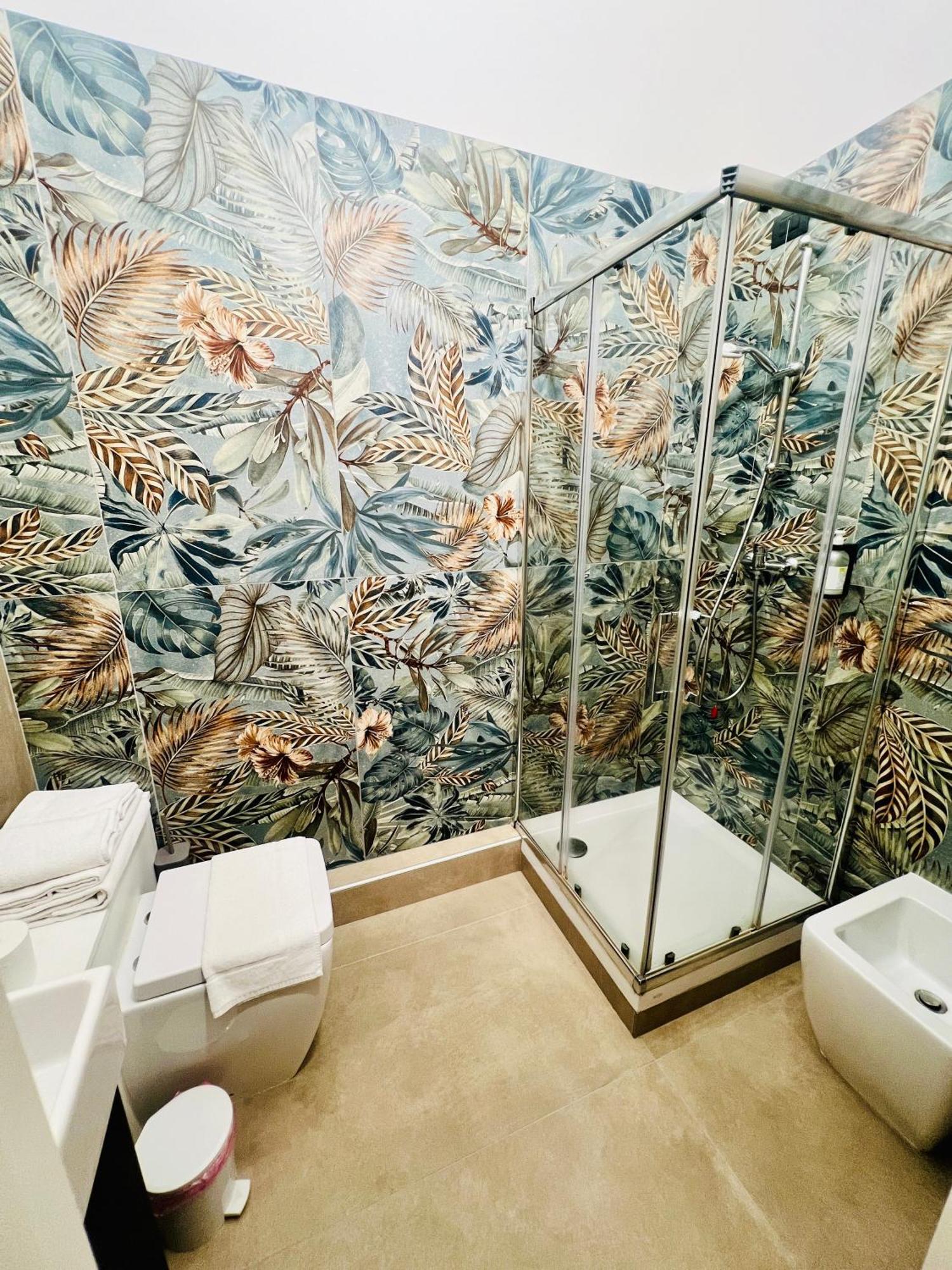 Double Room Private Bathroom