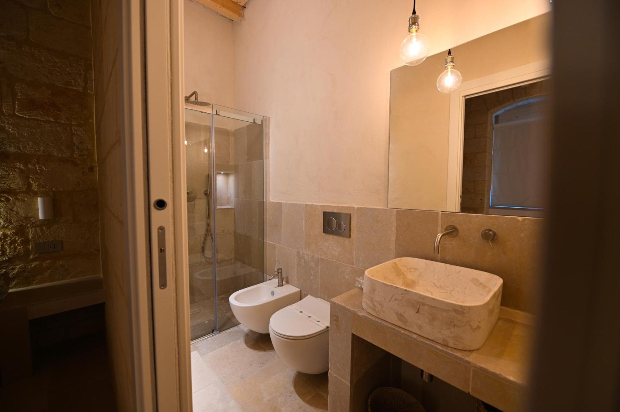 Double Room Private Bathroom