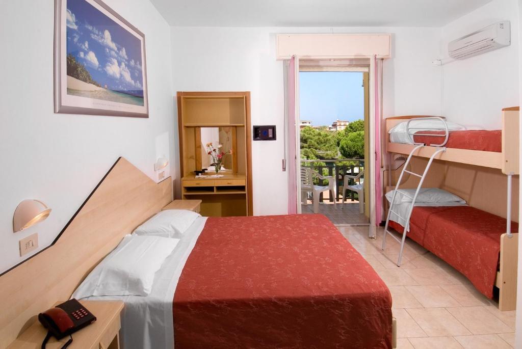 Large Triple Room Balcony