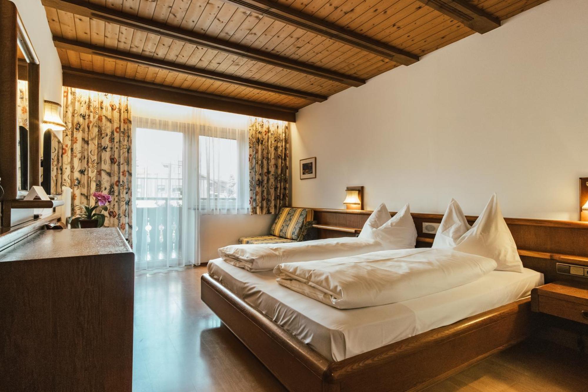 Doppelzimmer mit Balkon