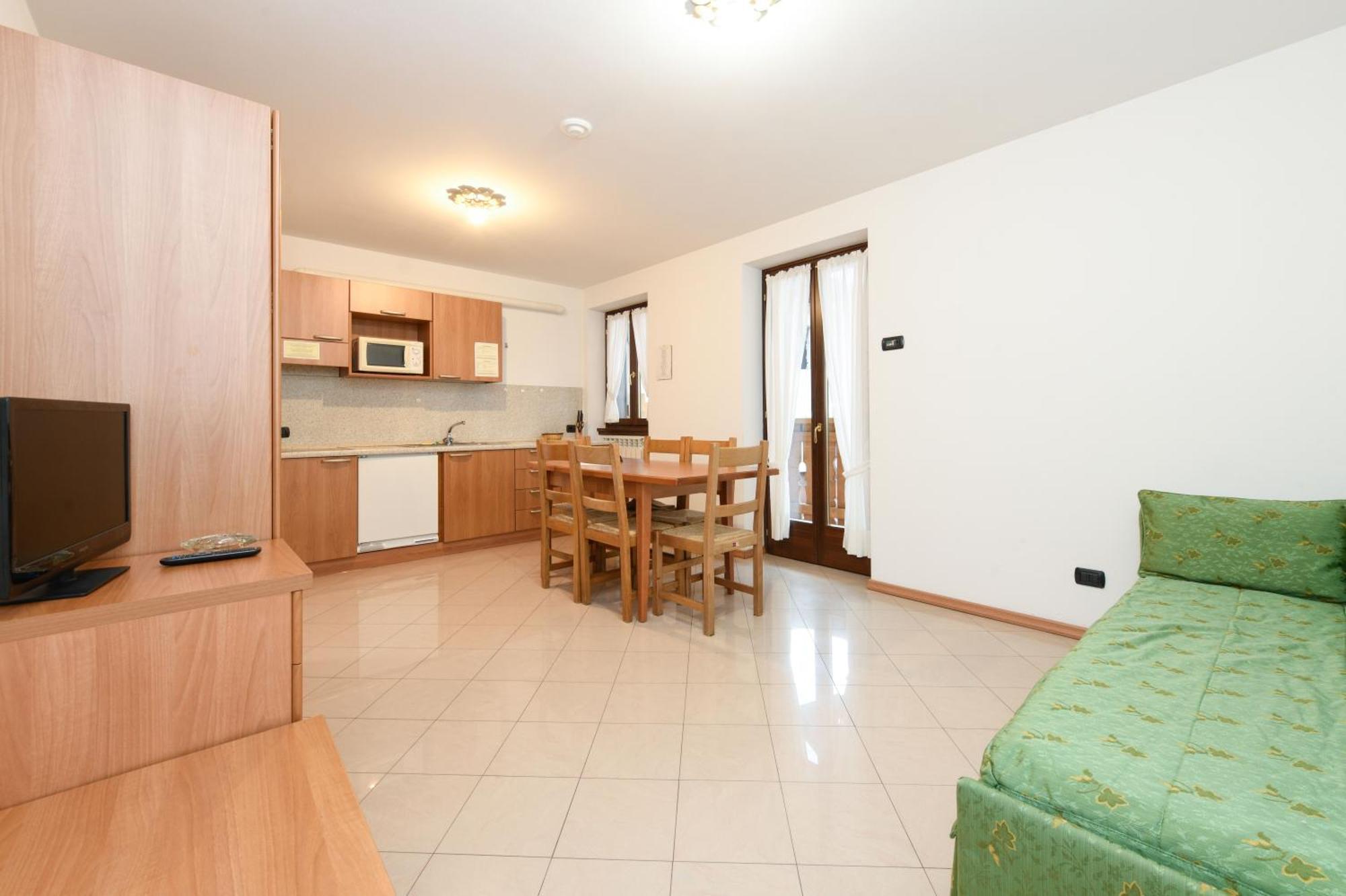 One-Bedroom Apartment