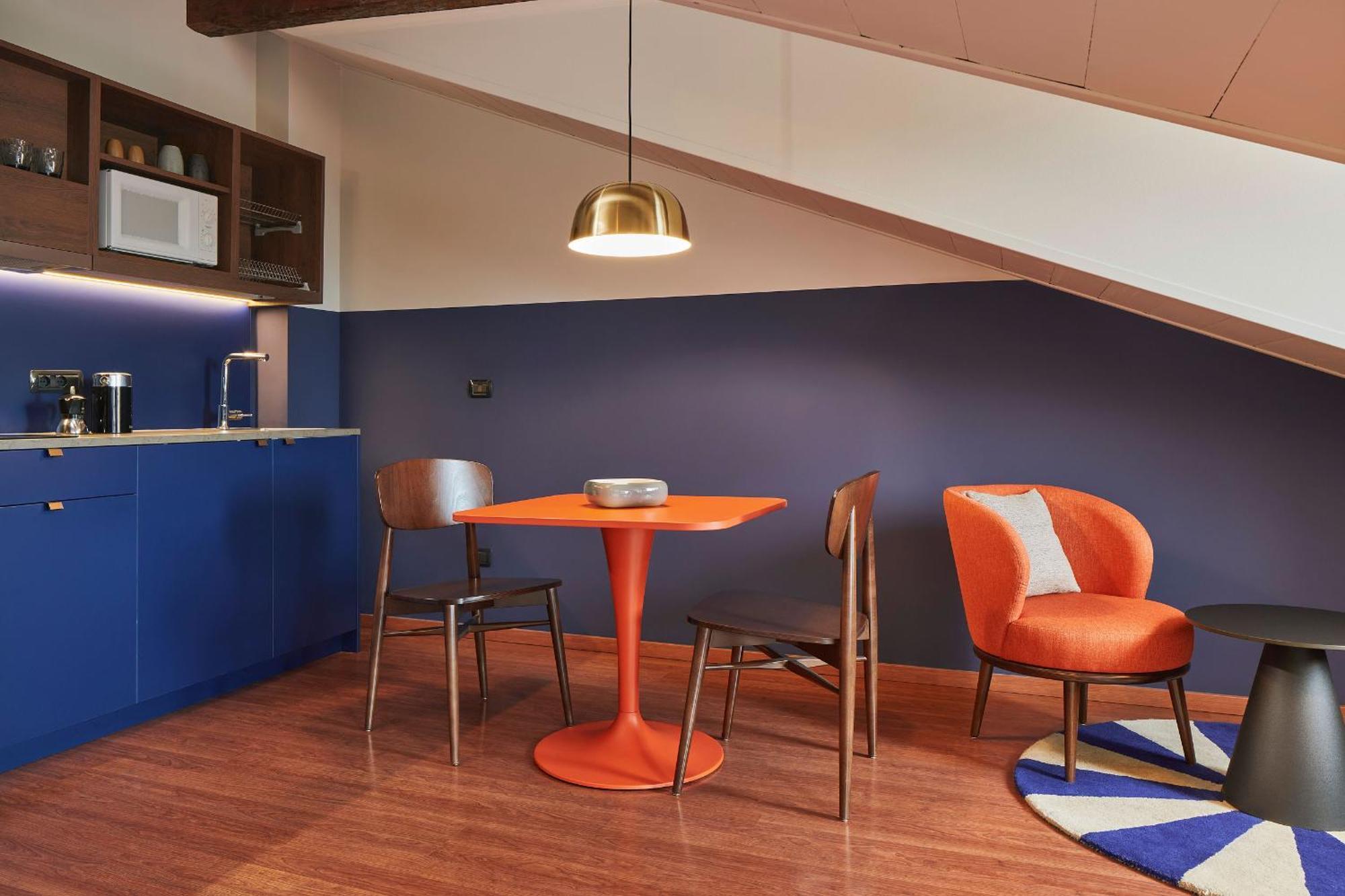 Studio Apartment