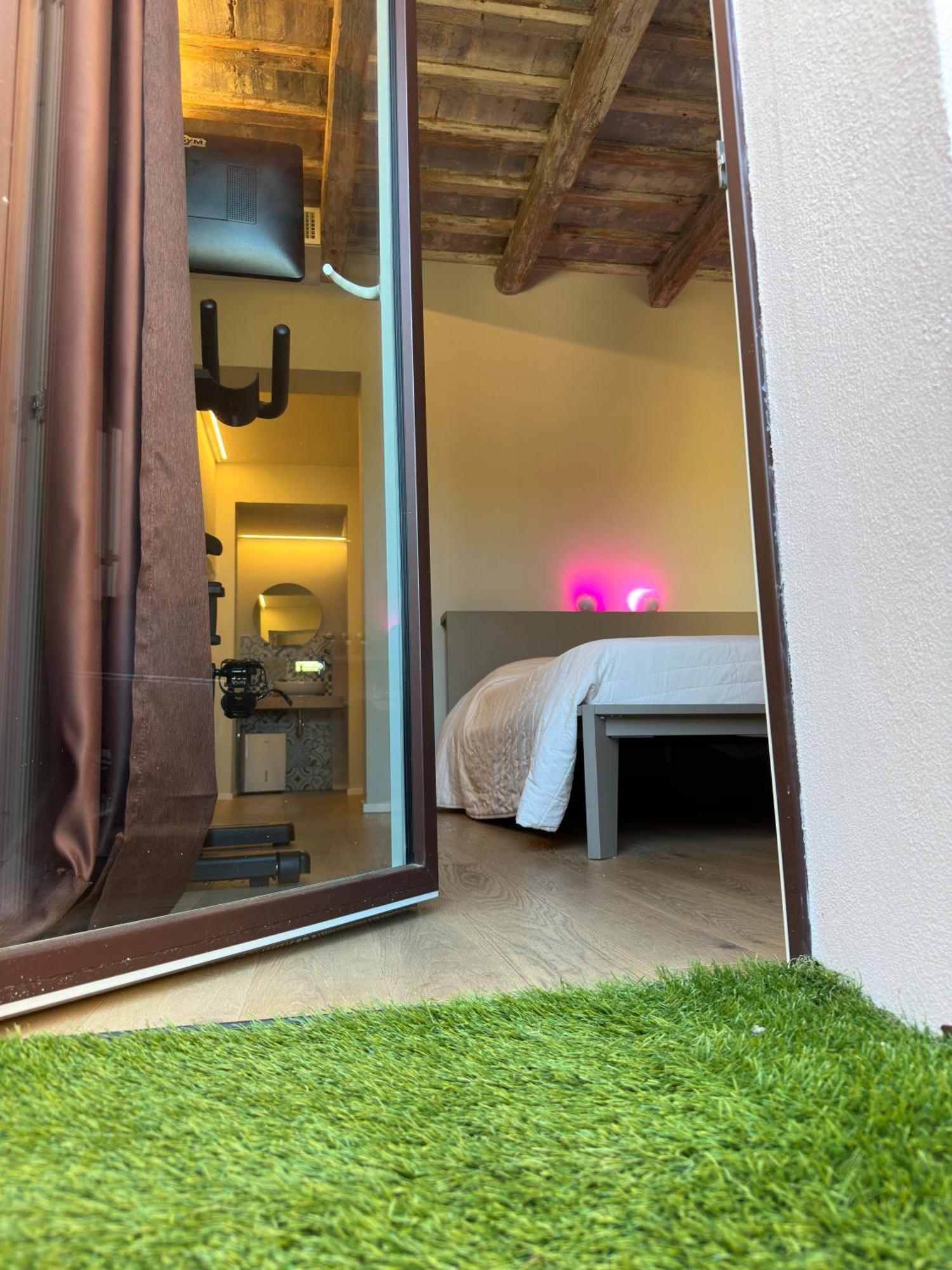 Double Room Private Bathroom