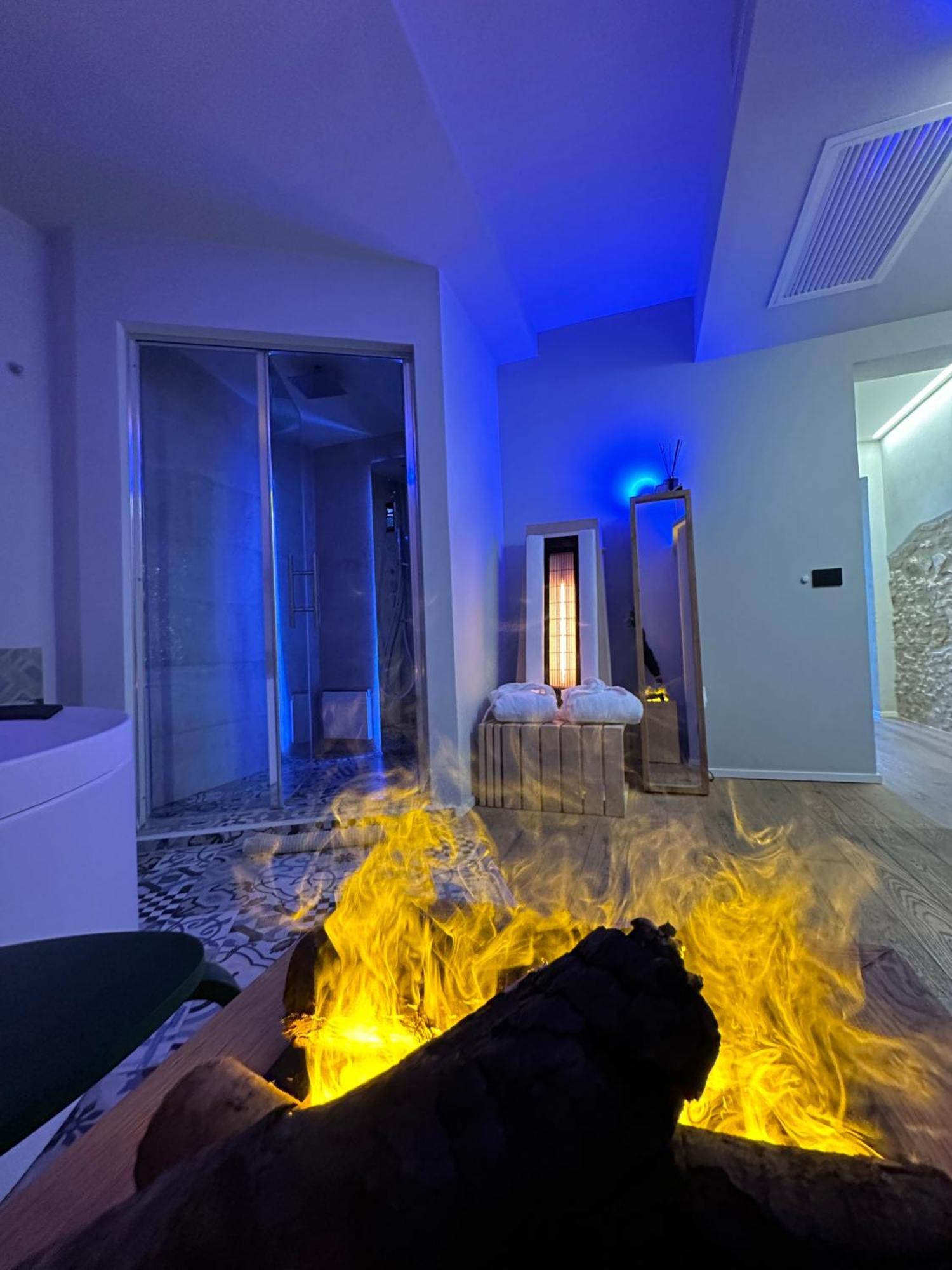 Double Room Private Bathroom