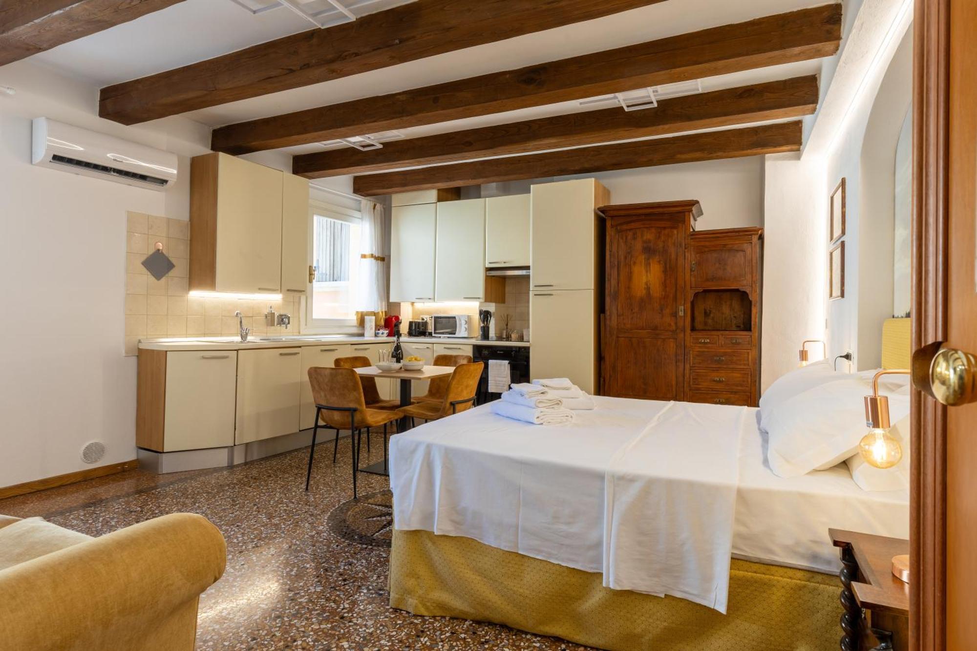 Studio Apartment