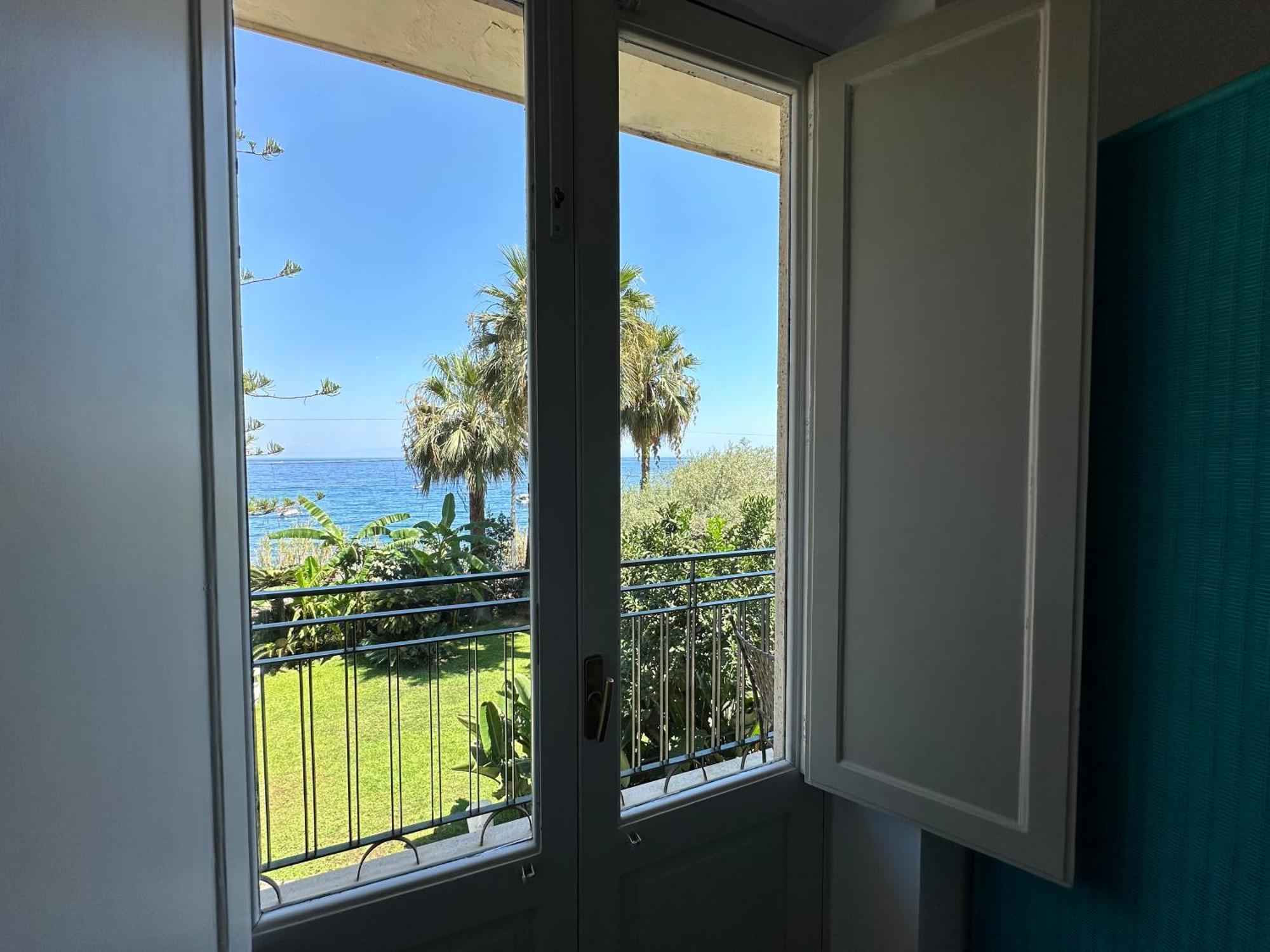 Superior Double or Twin Room Sea View