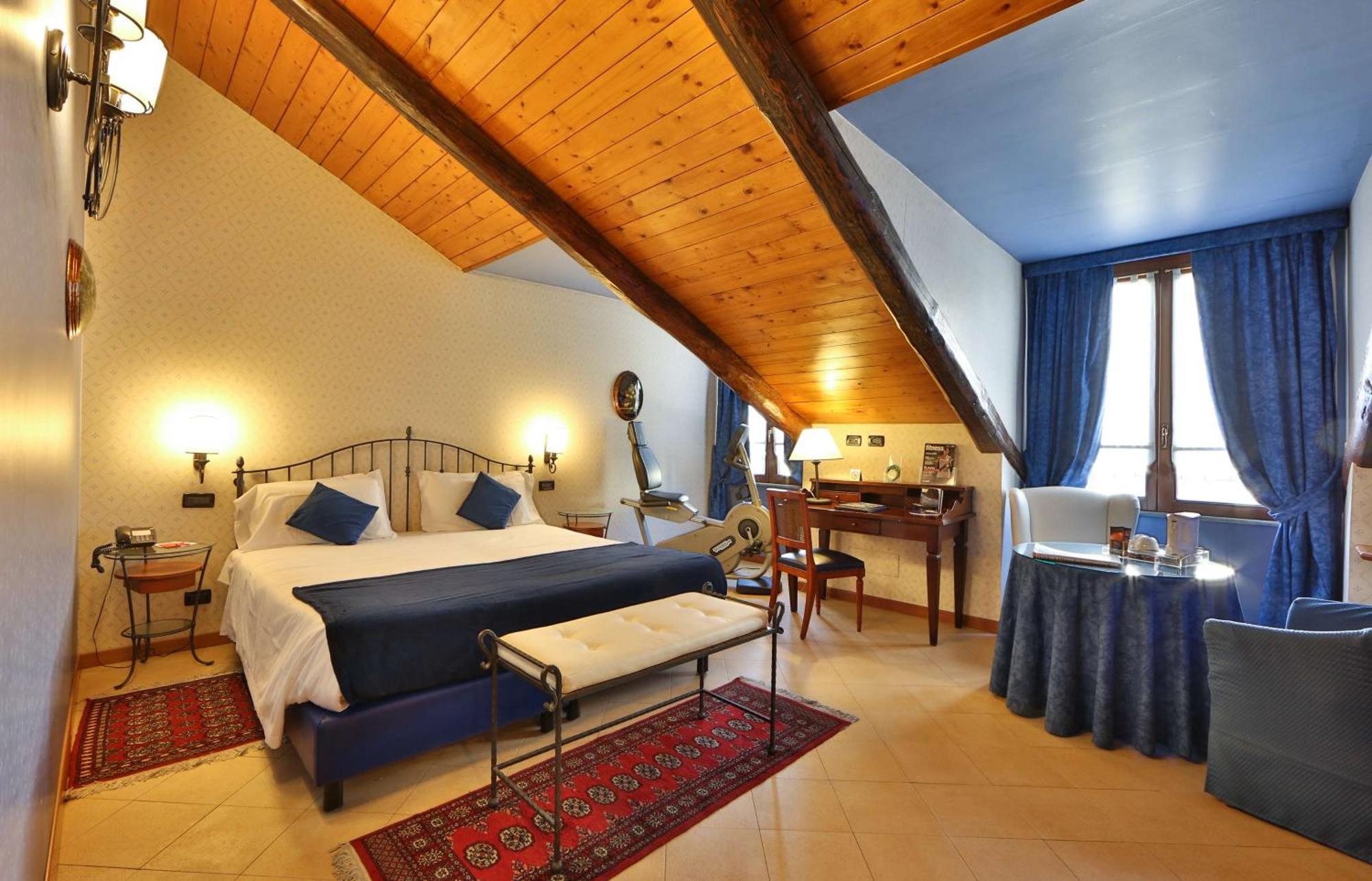 Classic Double Room