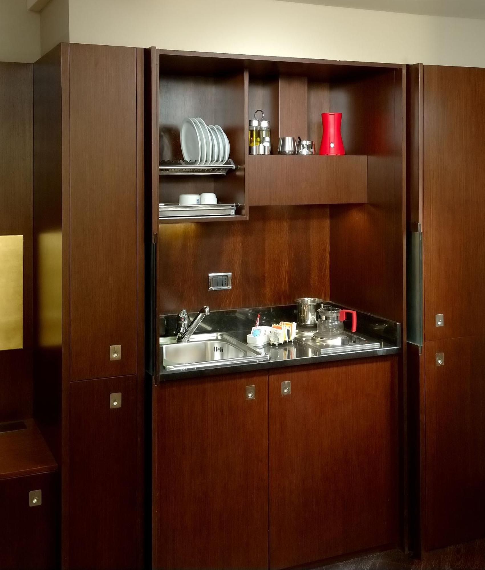 One-Bedroom Apartment Annex