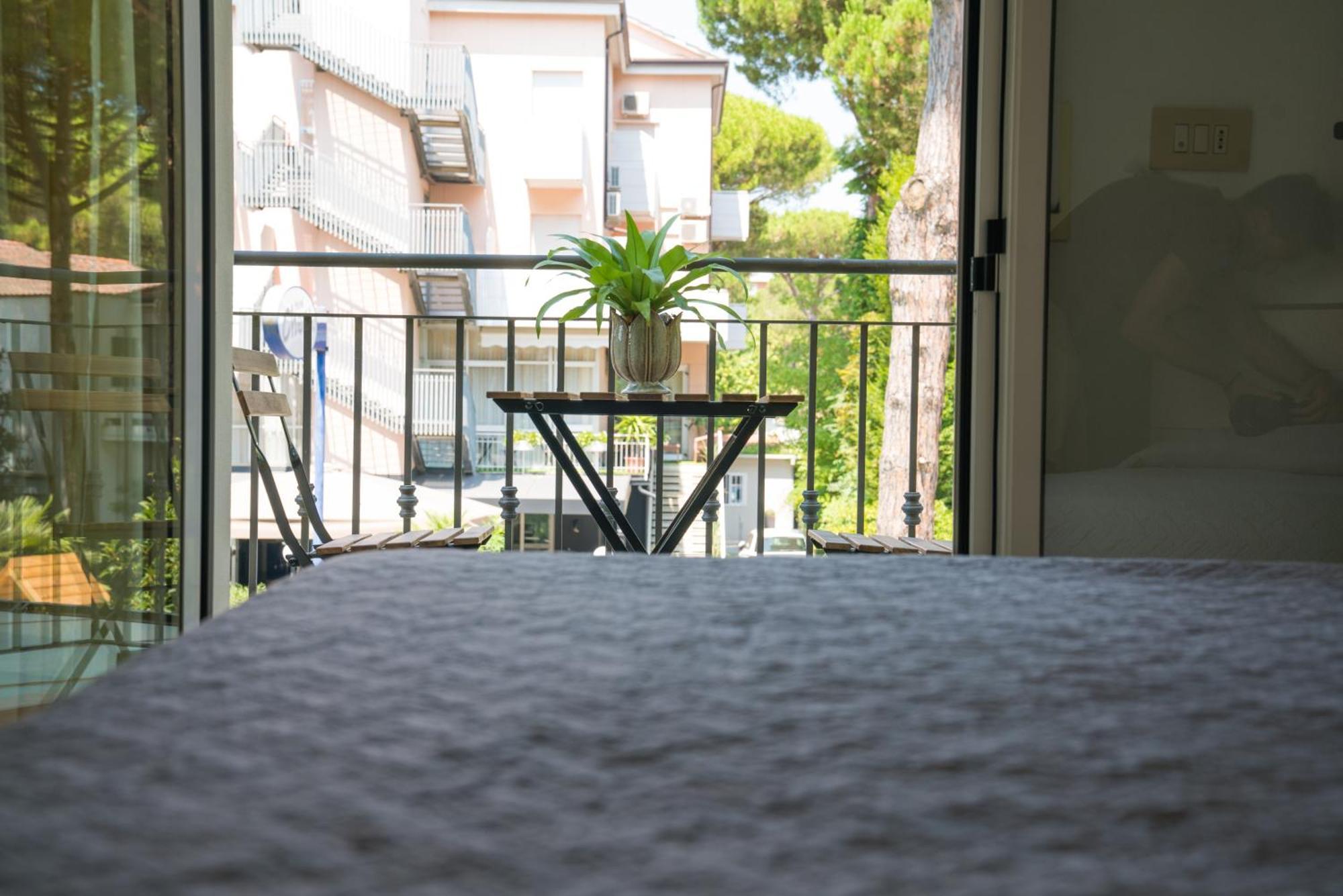 Double Room,1614789805:JPEG