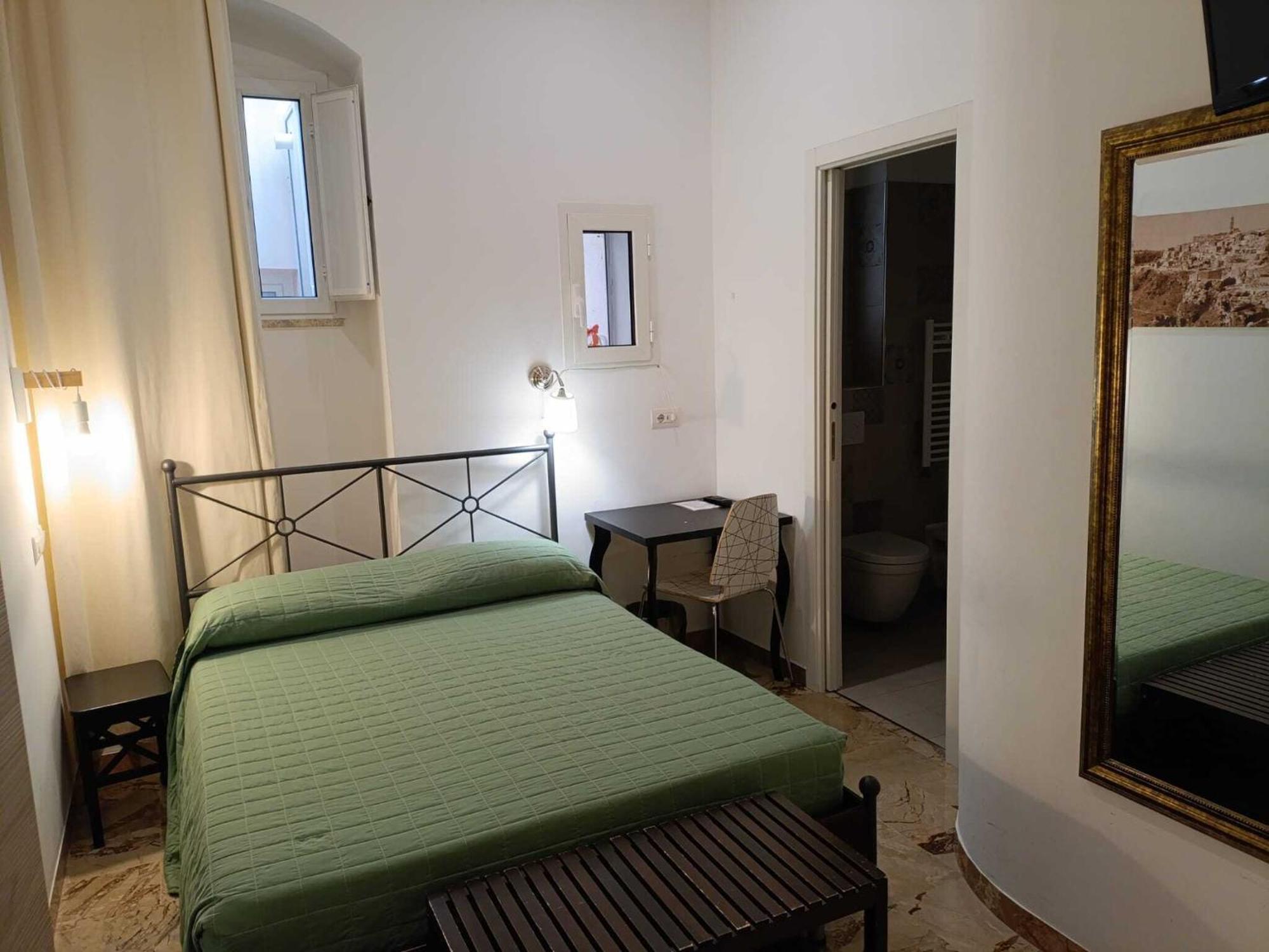 Economy Double Room